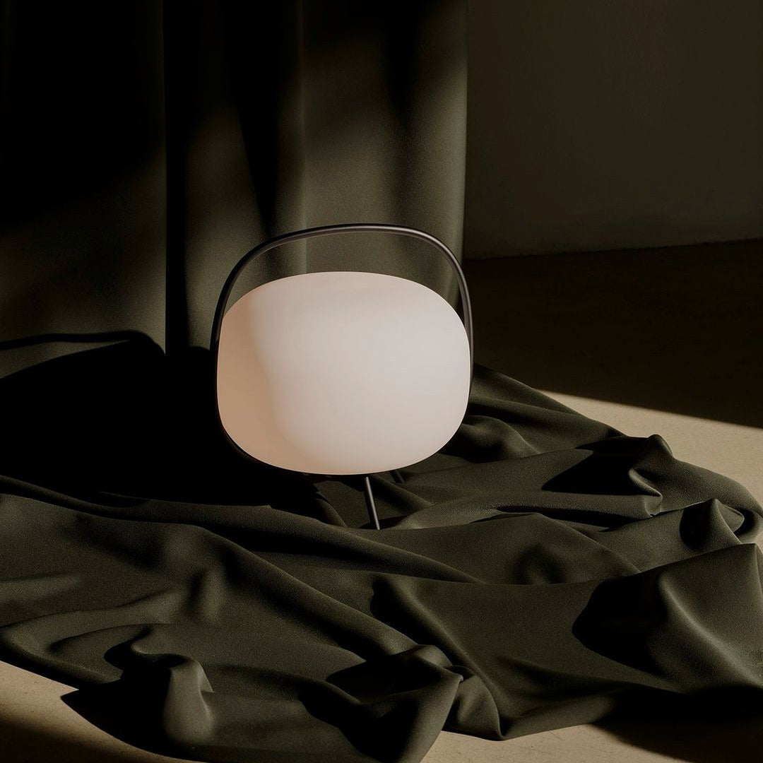 Lampe de table errante
