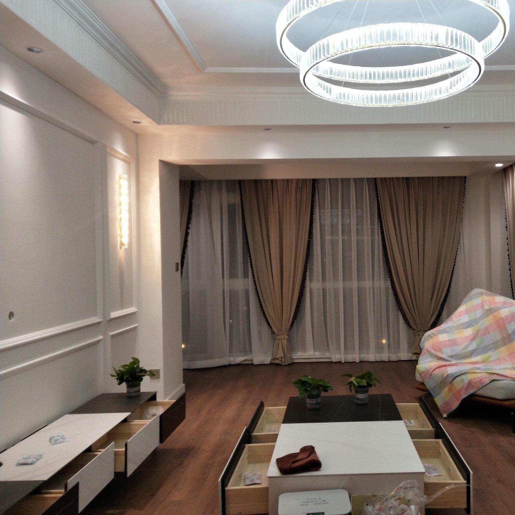 Water-grained glass wall lamp