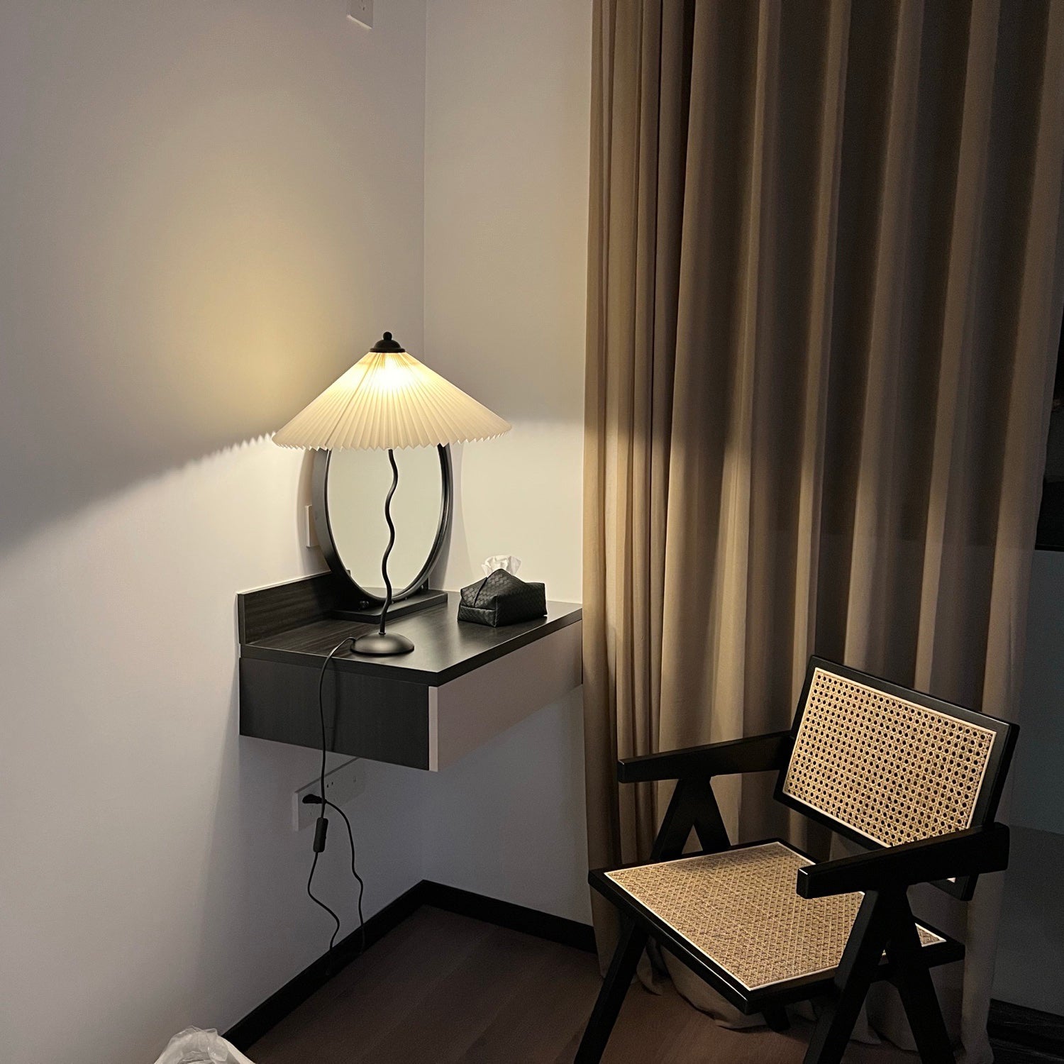 Waves Table Lamp