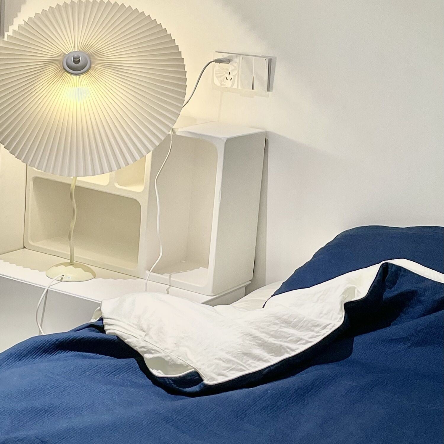 Waves Table Lamp
