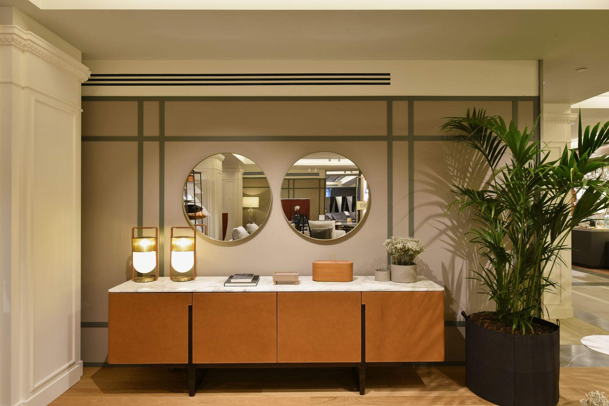 Xi Table Lamp.