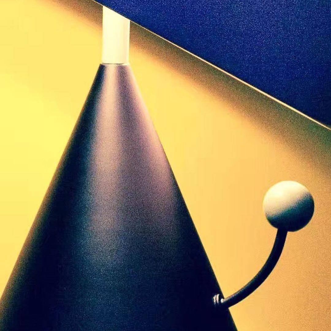 Dali Divina Desk lamp