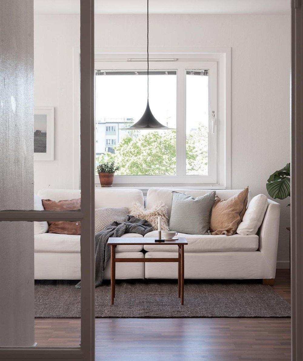 Semi pendant light