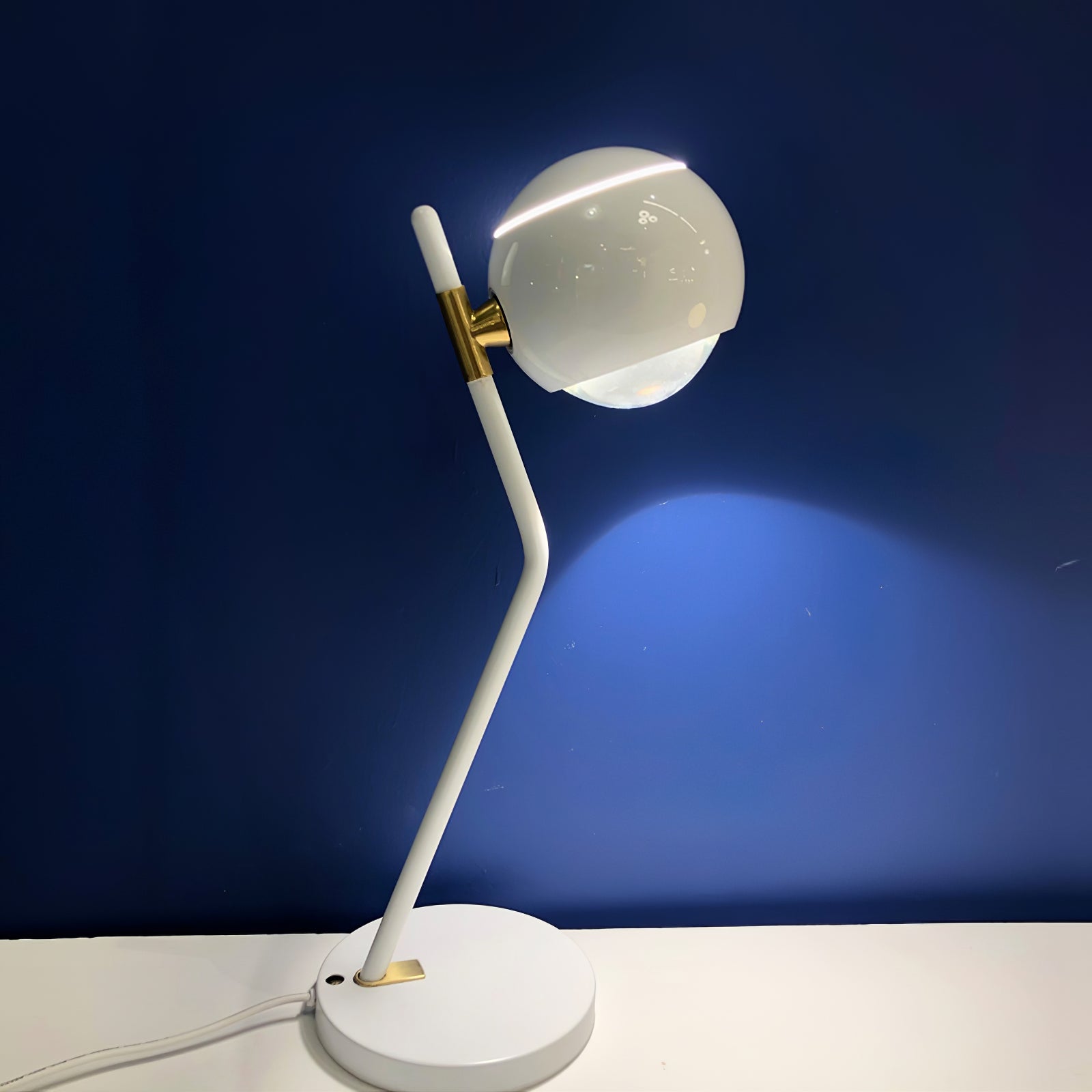 Lámpara de mesa iGloo