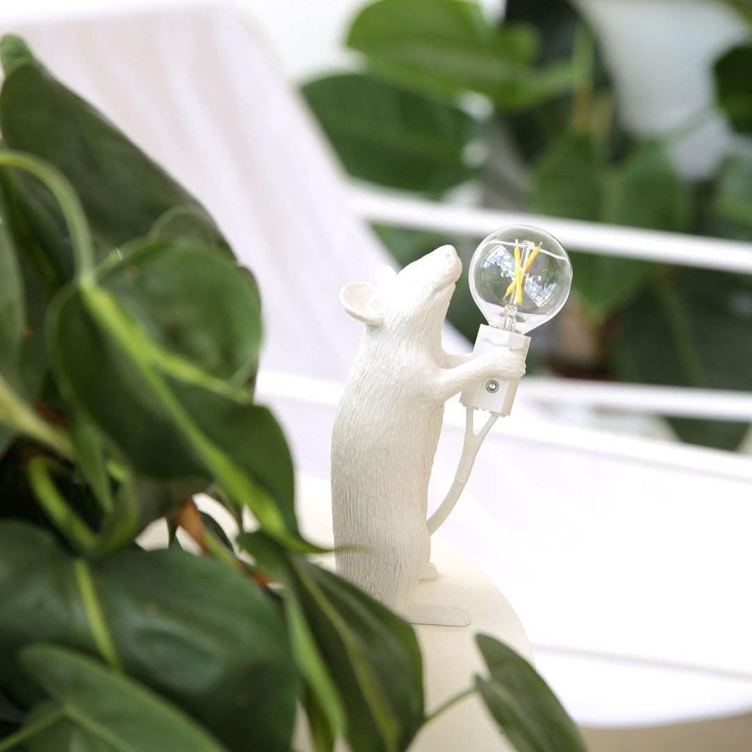 Mouse table lamp