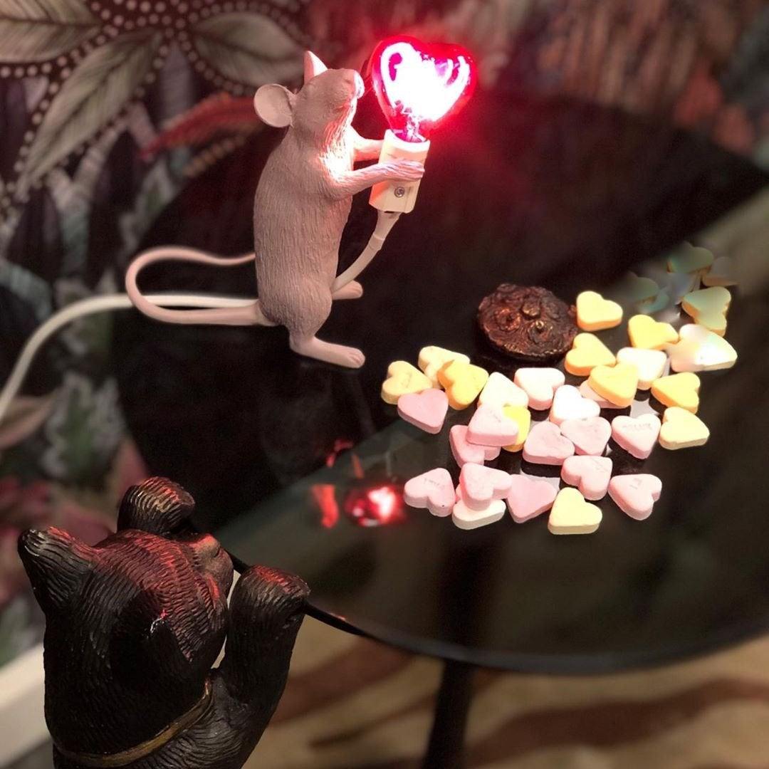 Mouse table lamp