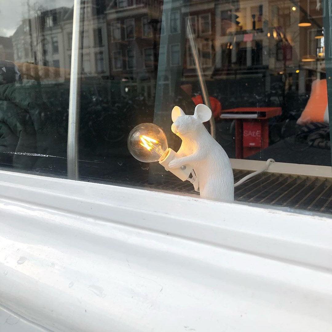 Mouse table lamp