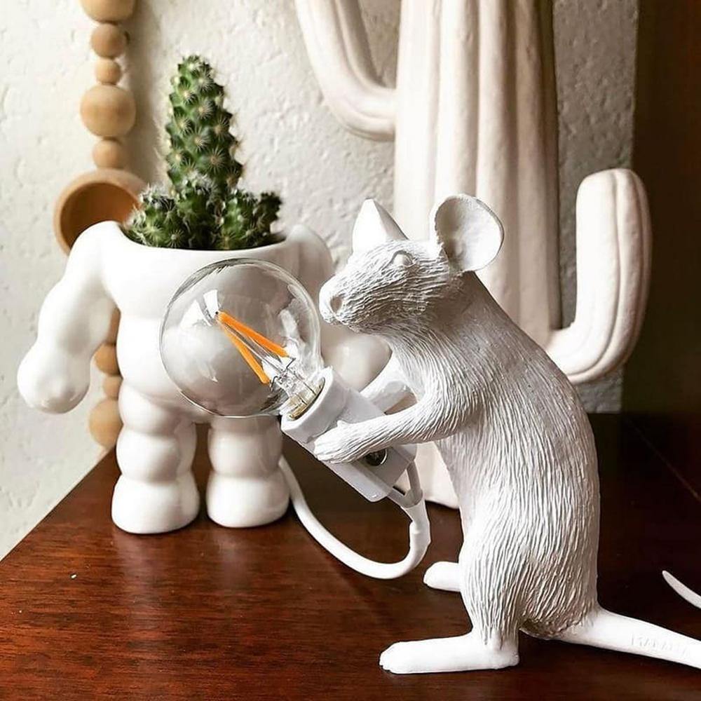 Mouse table lamp