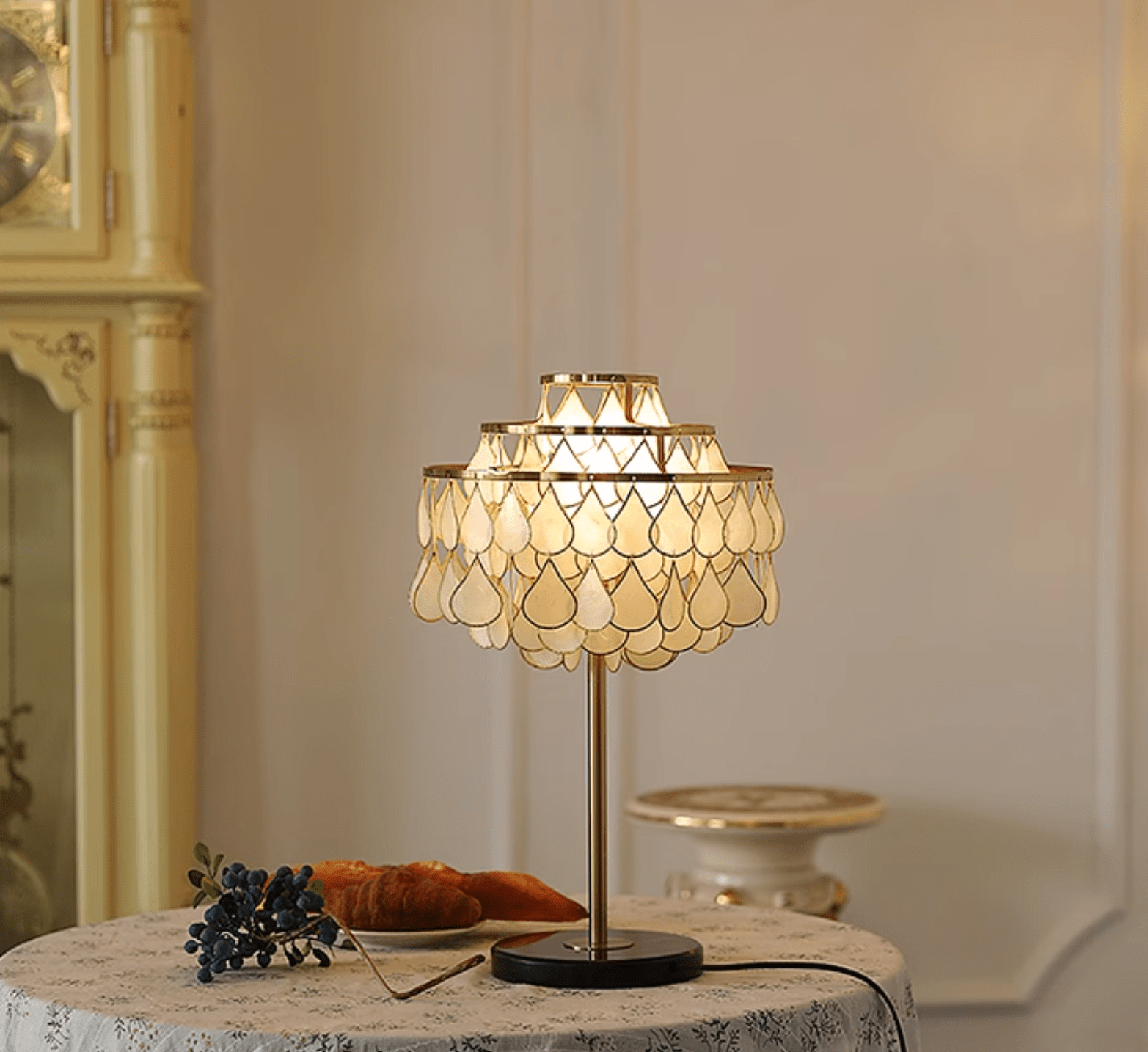 Abbington Shell Table lamp