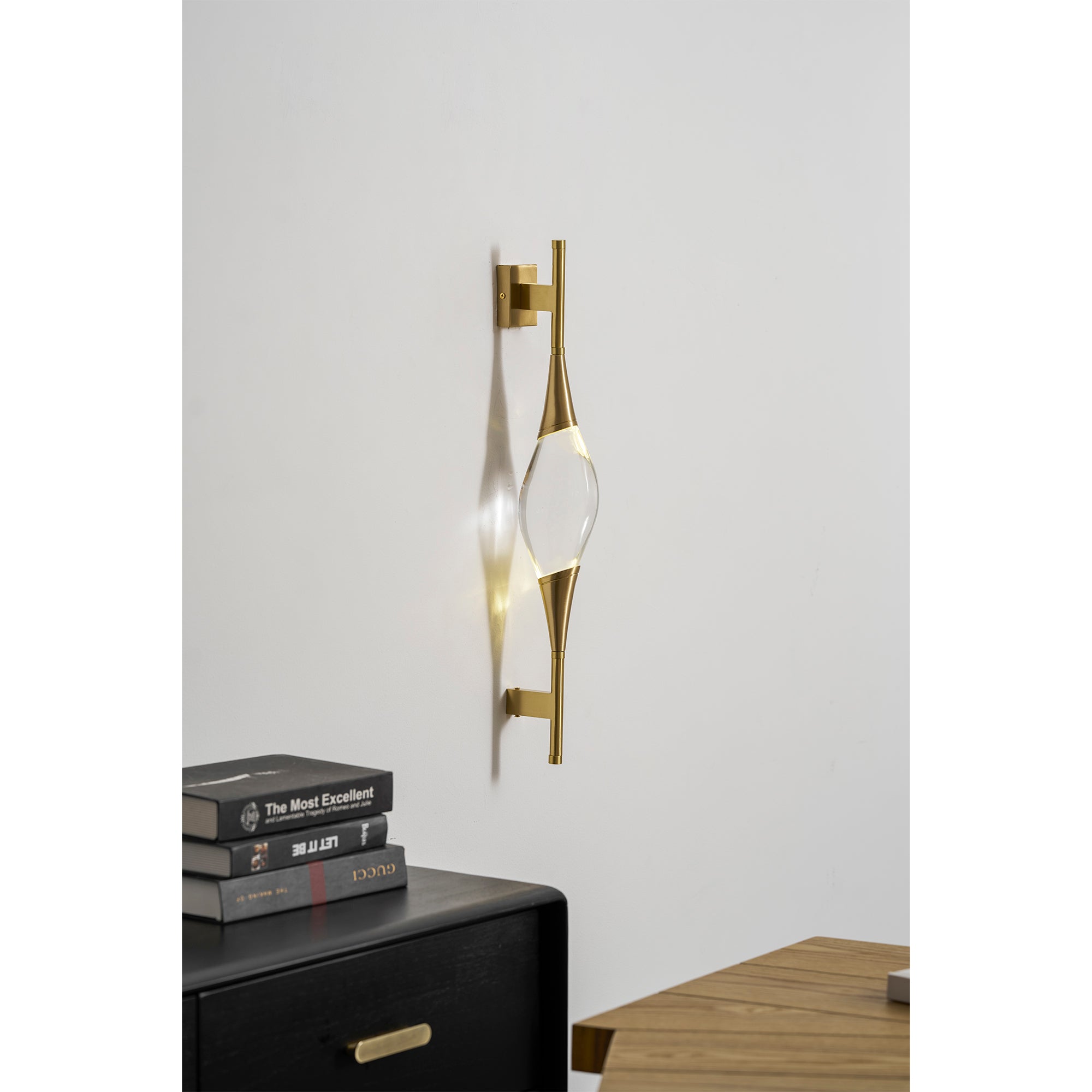 Asher Wall Lamp