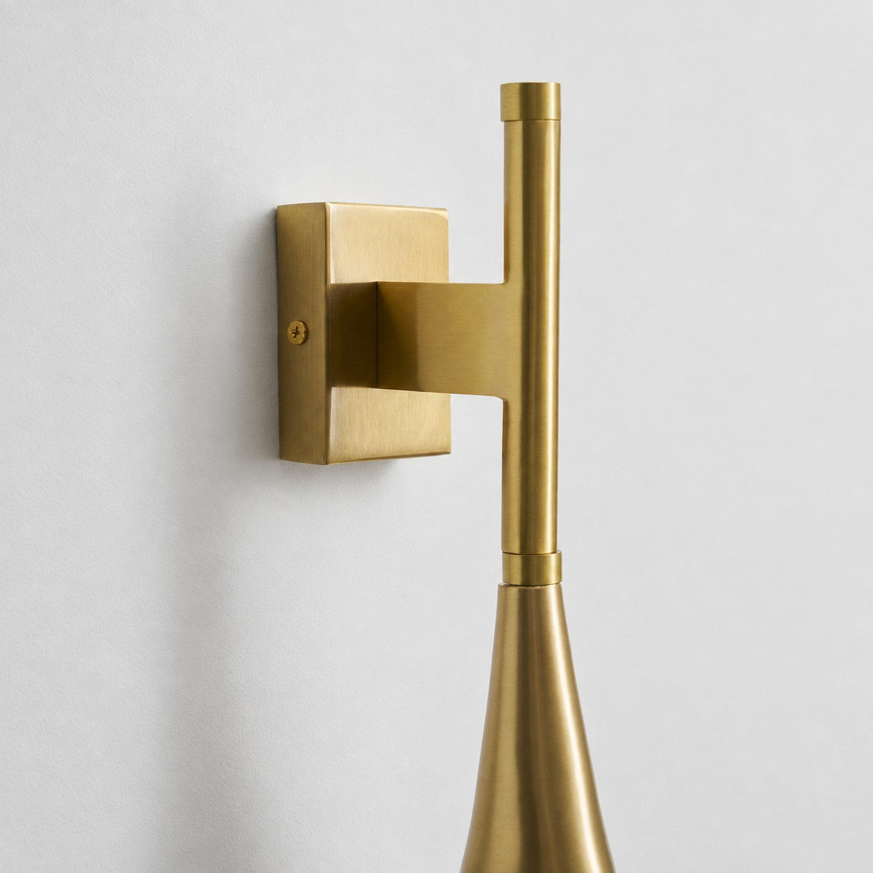 Asher Wall Lamp