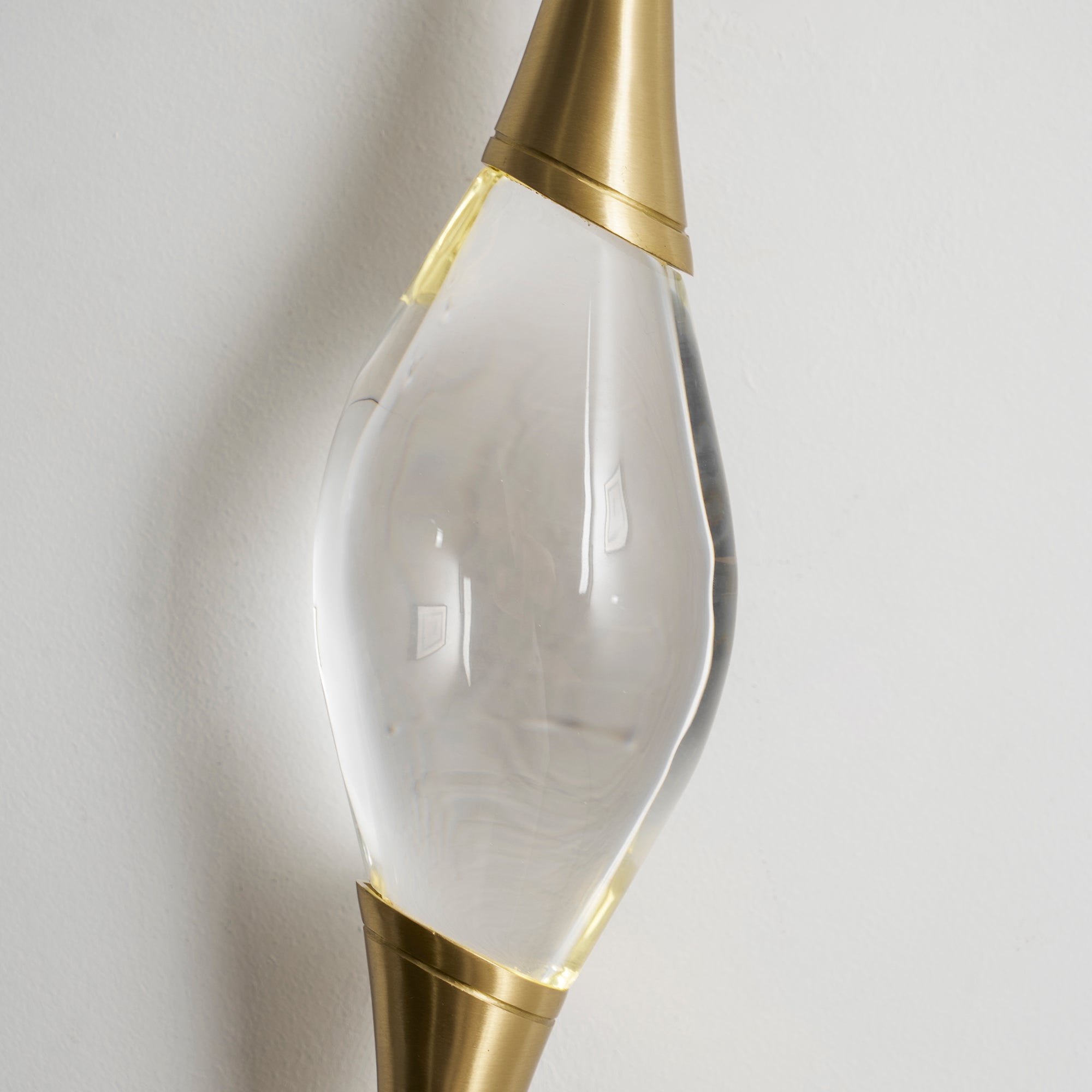 Asher Wall Lamp