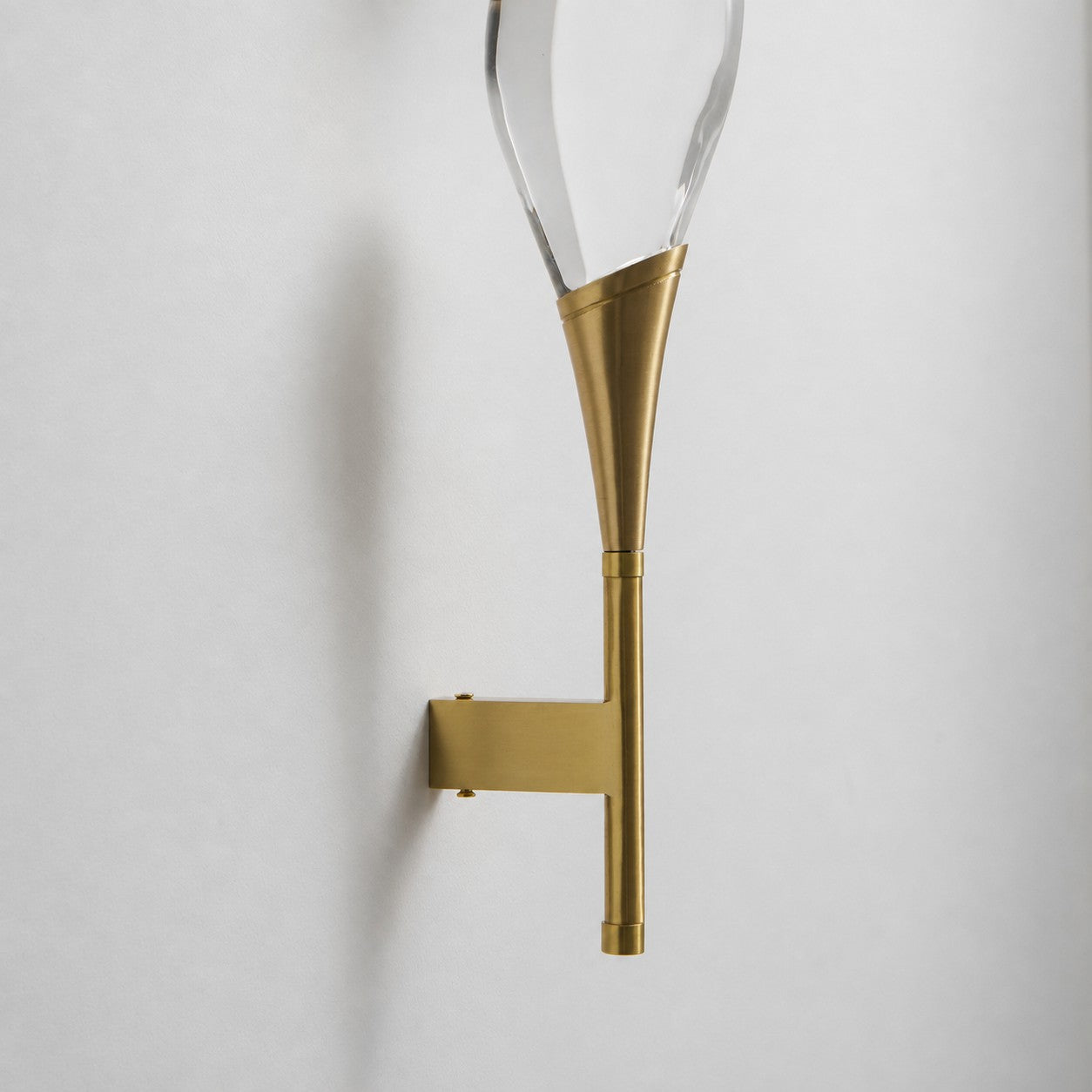 Asher Wall Lamp