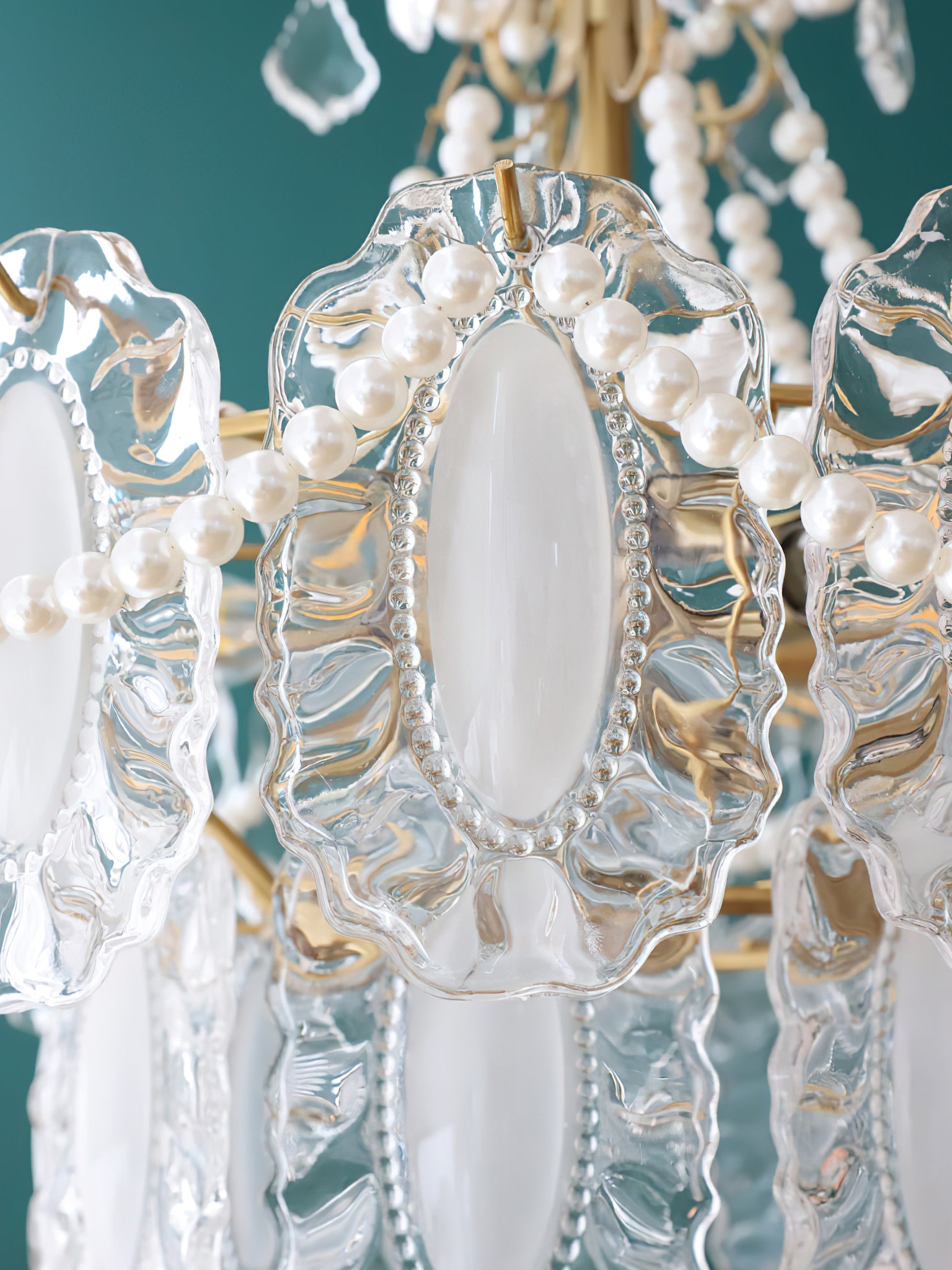 Aura Wave Pearl Chandelier