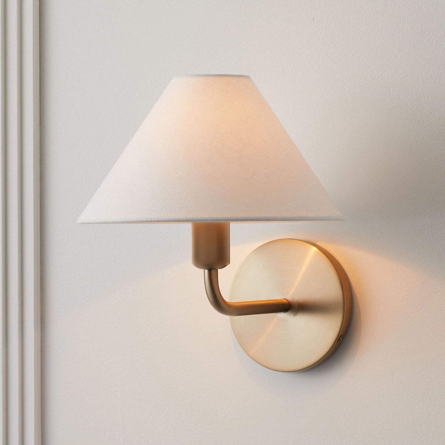 Gilda Wall Lamp