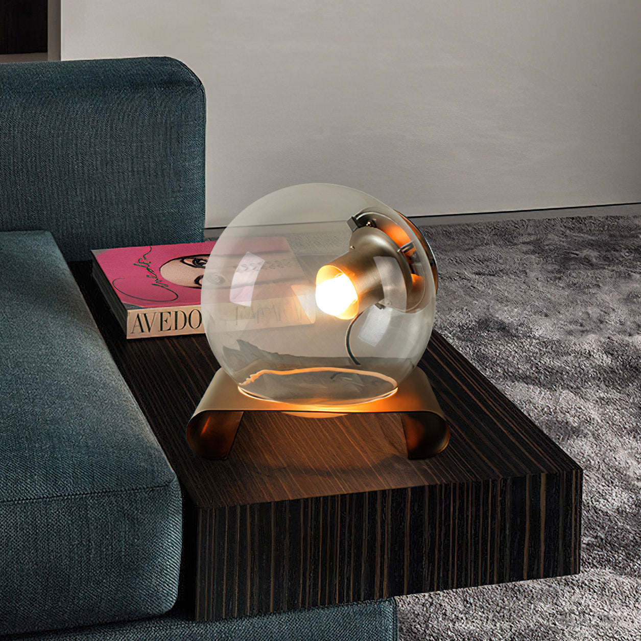Die Globe-Tischlampe