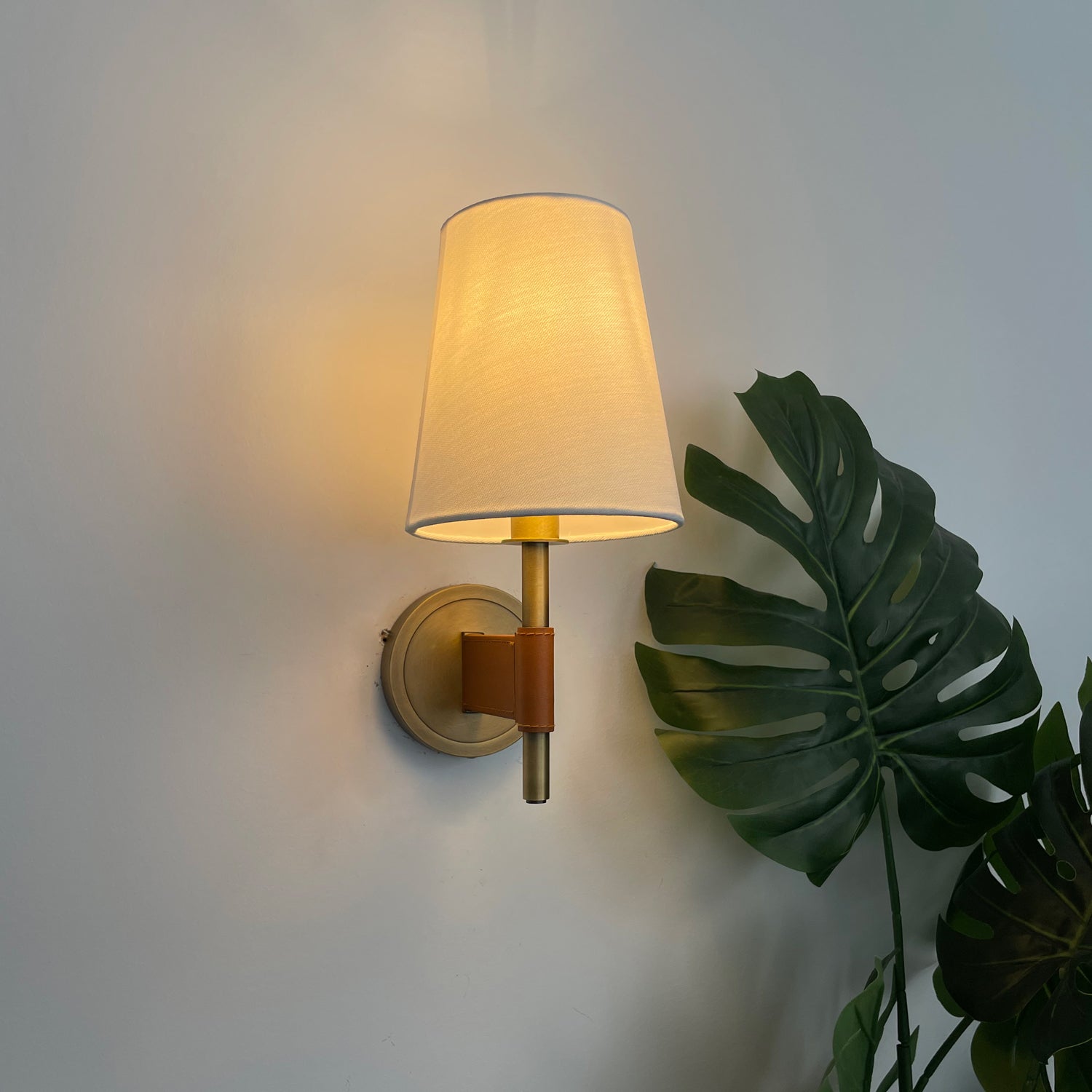 Cason Wall Light
