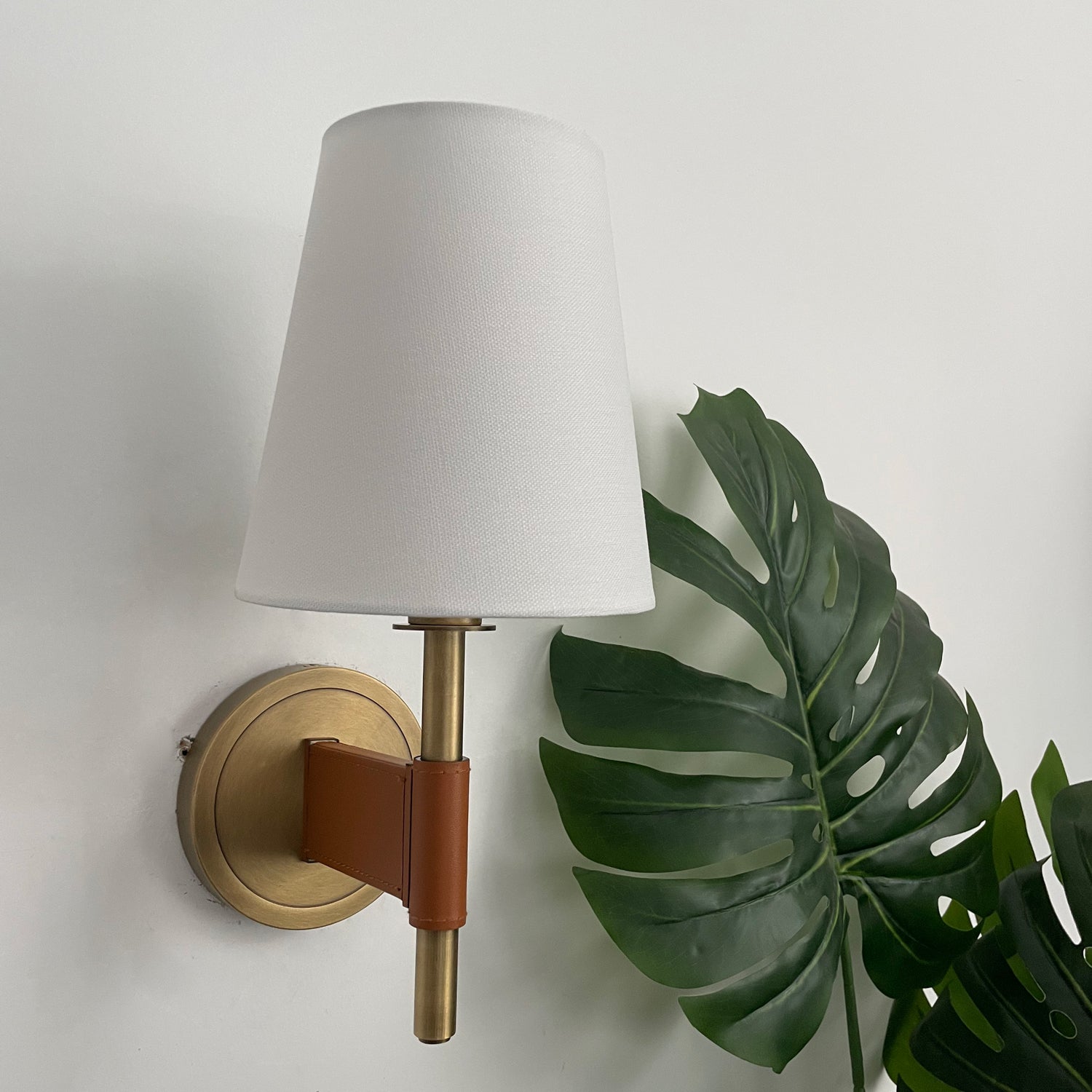 Cason Wall Light