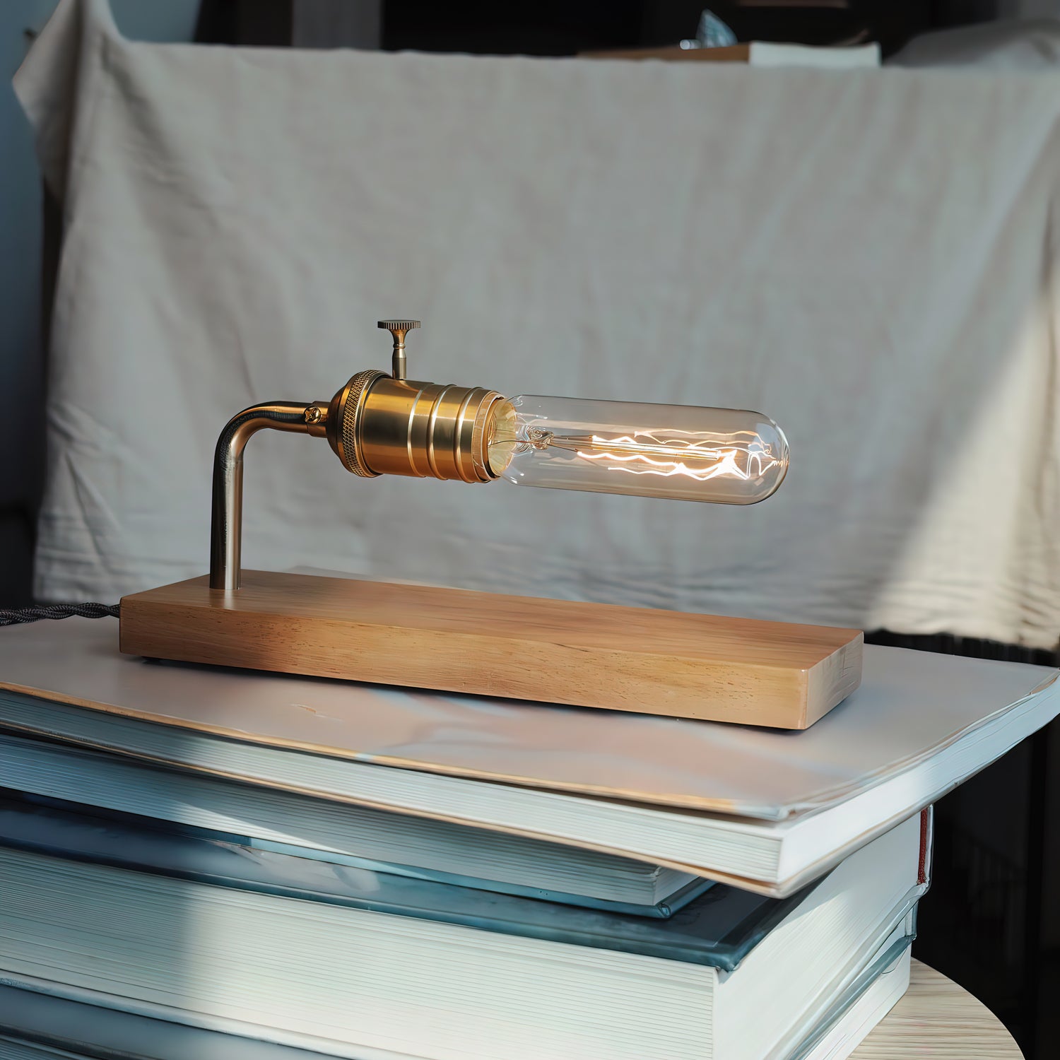Celio table lamp