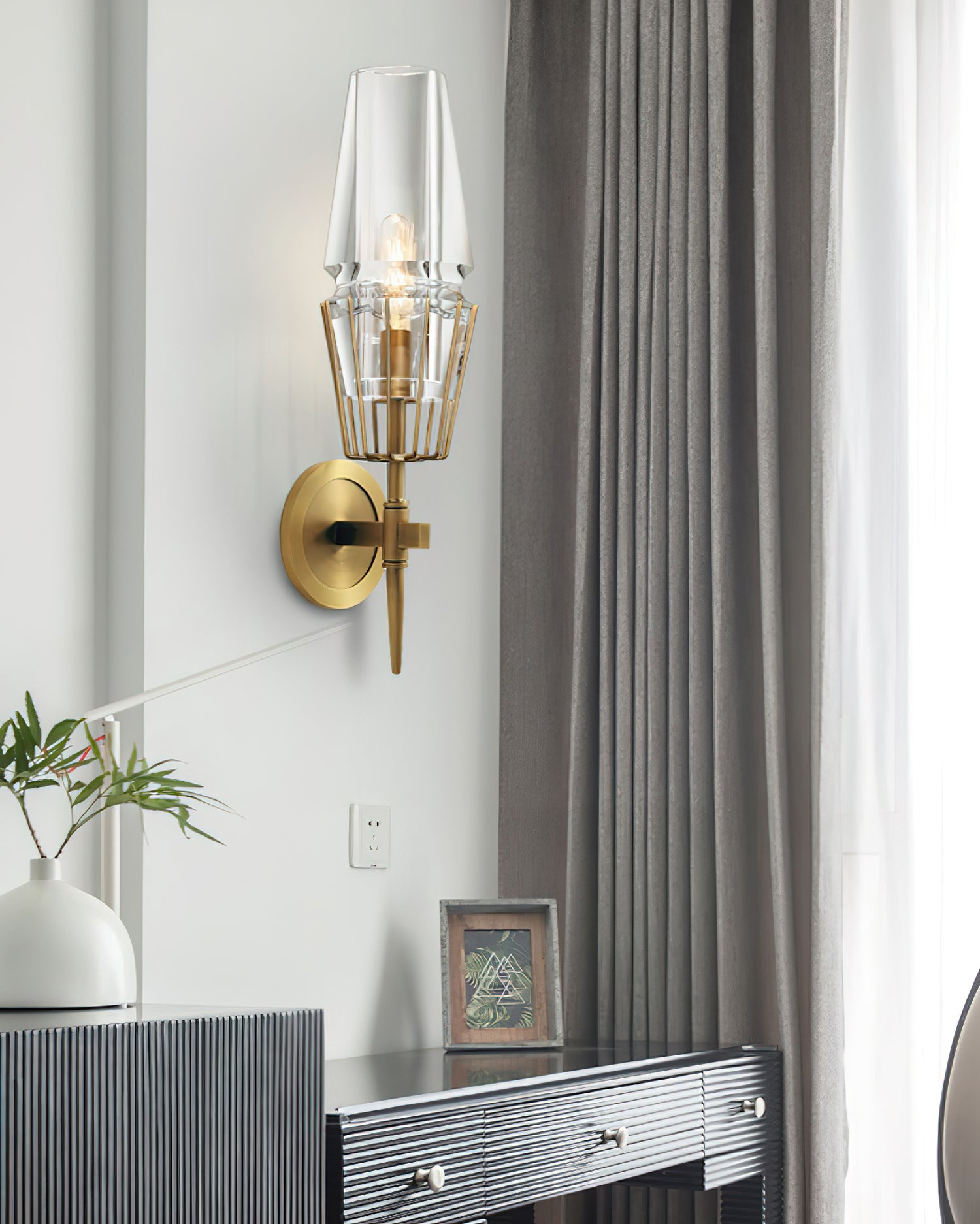 Chaillot Wall Lamp