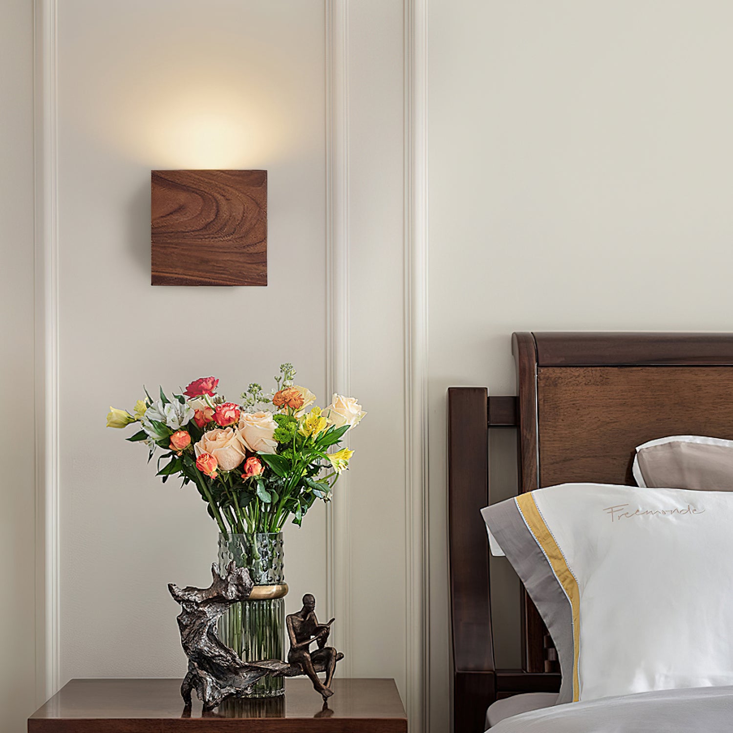 Claudo Wall Lamp
