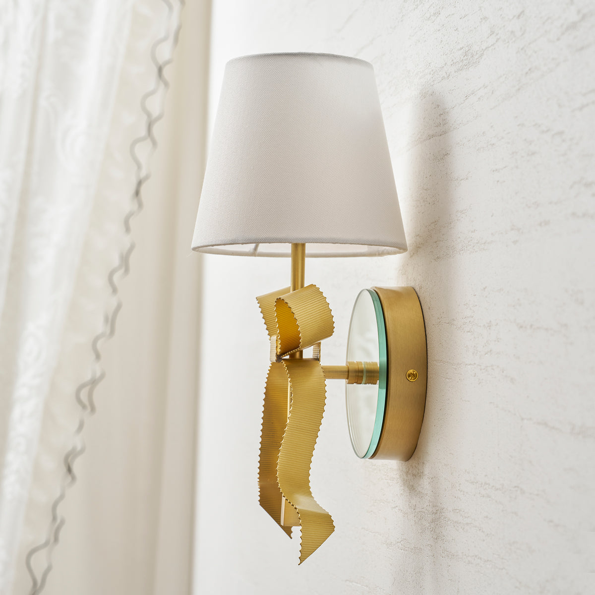 Colette Mirrored Bow Wall Sconce – detail 15