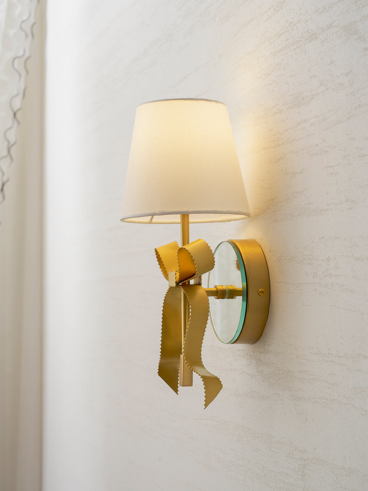 Colette Mirrored Bow Wall Sconce – detail 18