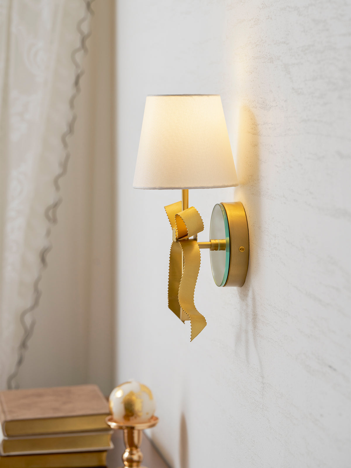 Colette Mirrored Bow Wall Sconce – detail 16