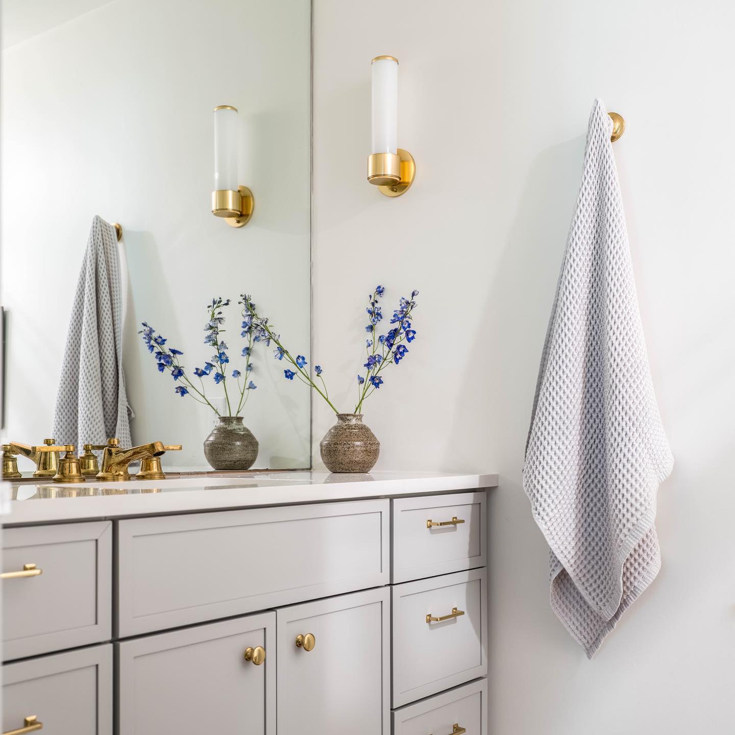 Cromwell Glass Wall Lamp