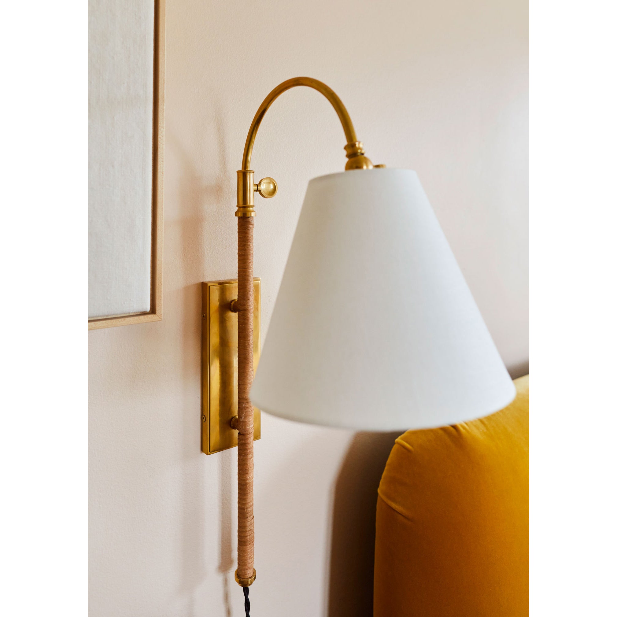 Curves Plug-In Sconce