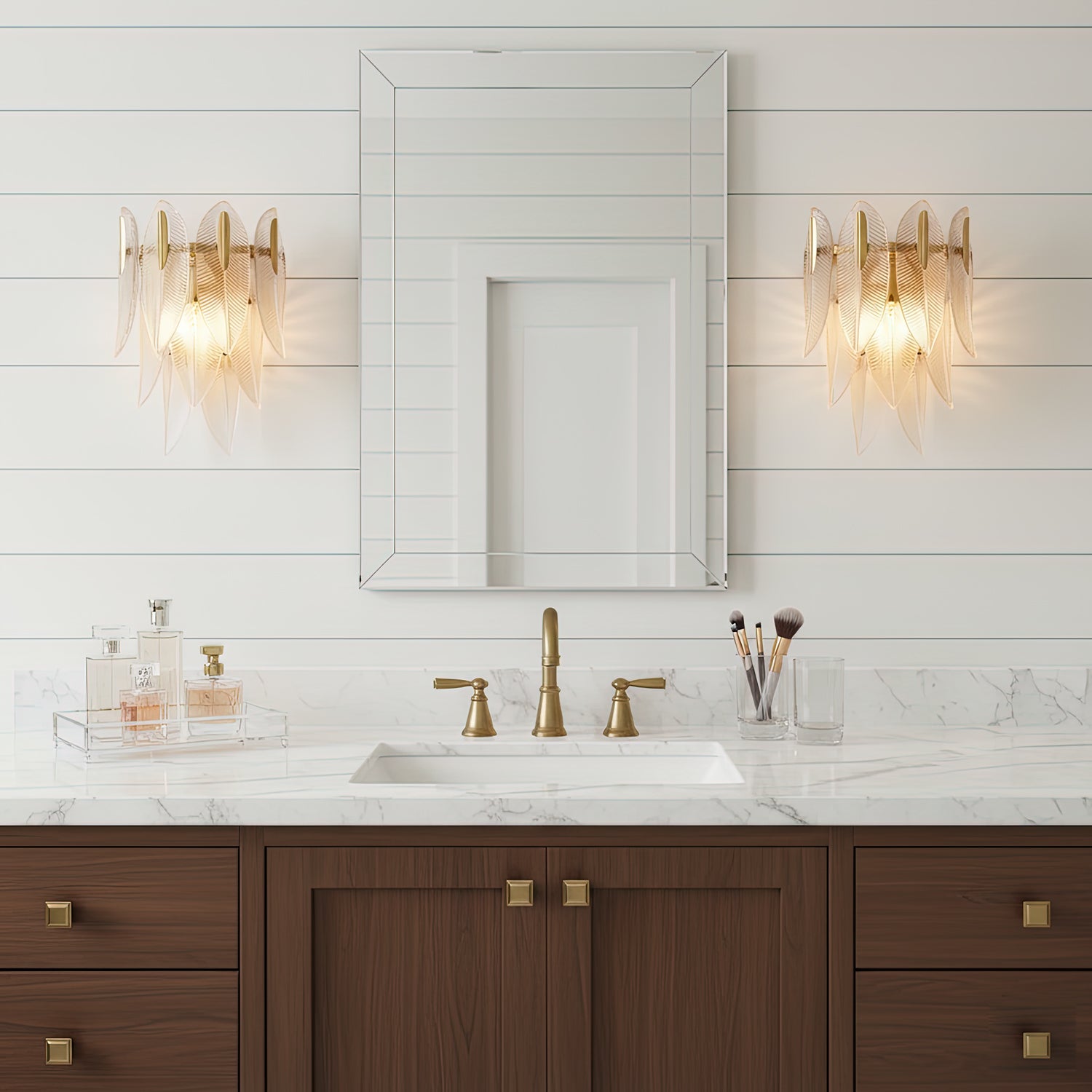 Daleyza Wall Lamp