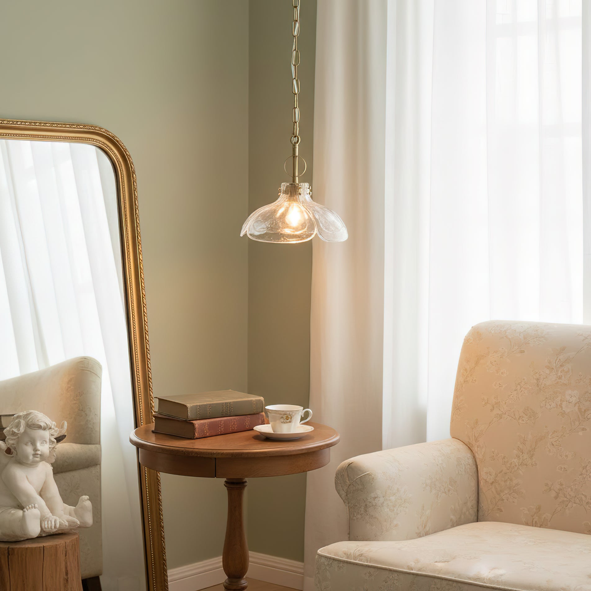 Hammered Petals Glass Pendant Lamp