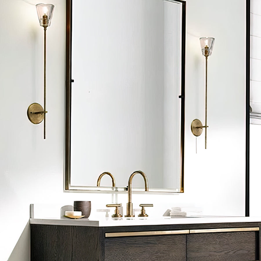 Hinkley Wall Light – detail 4