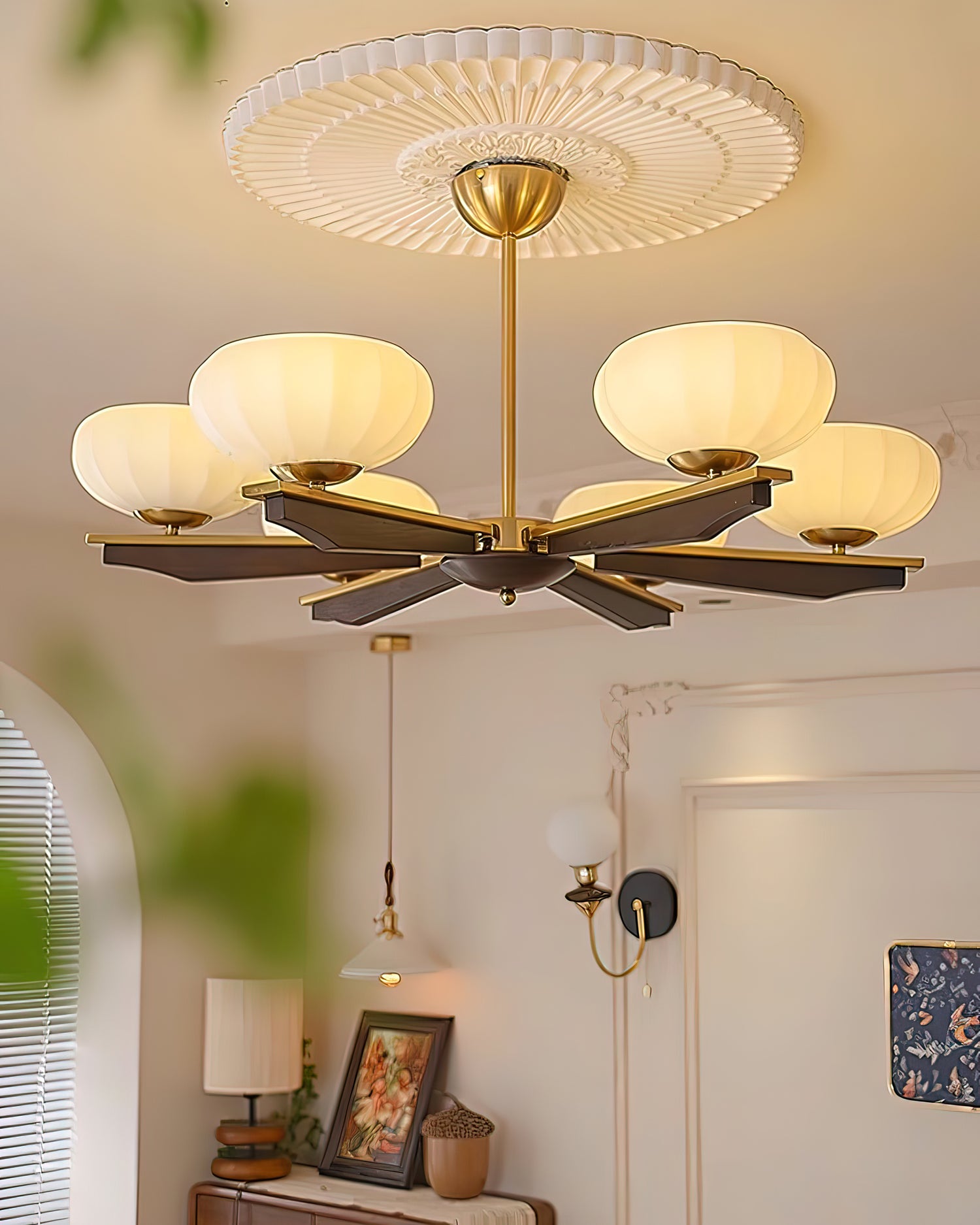 Kurve Chandelier