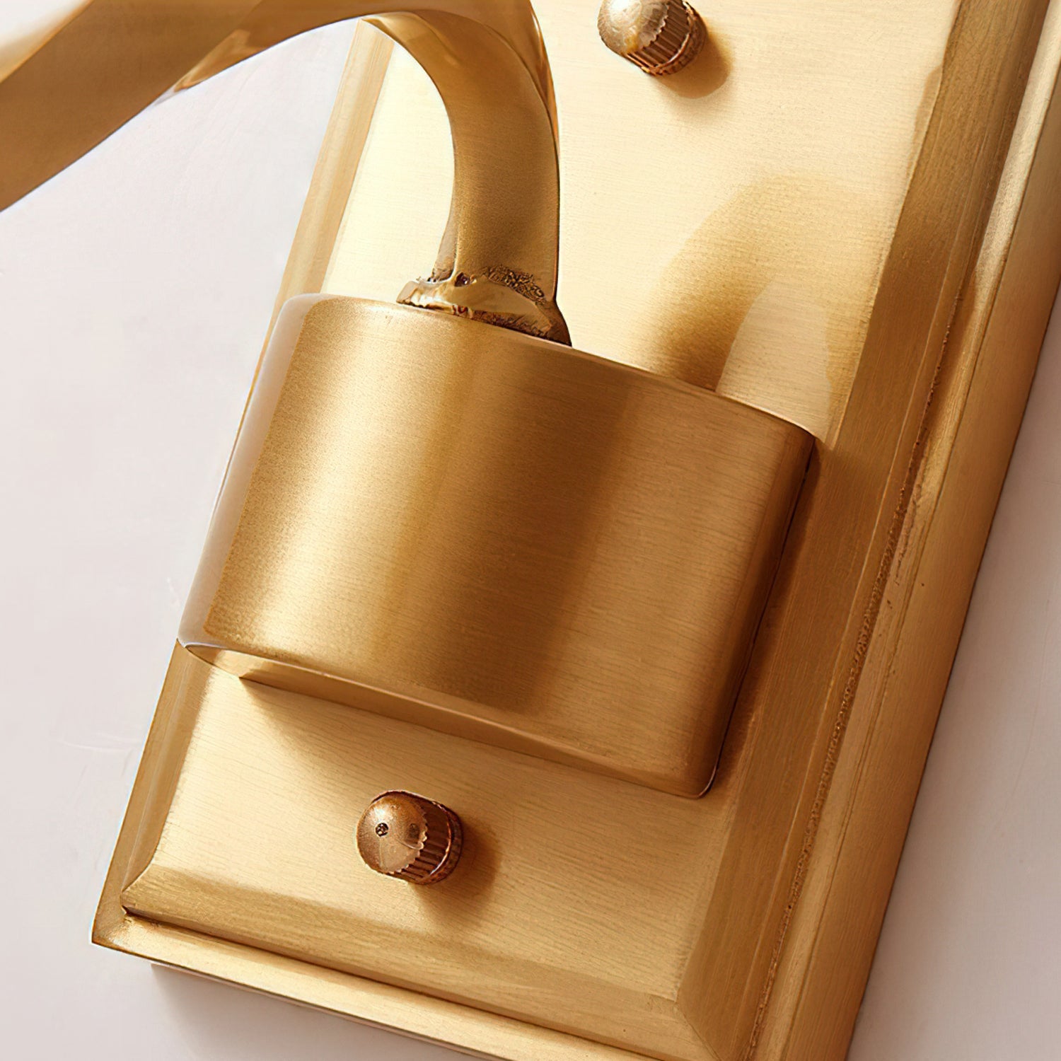 Lindby Wall Lamp
