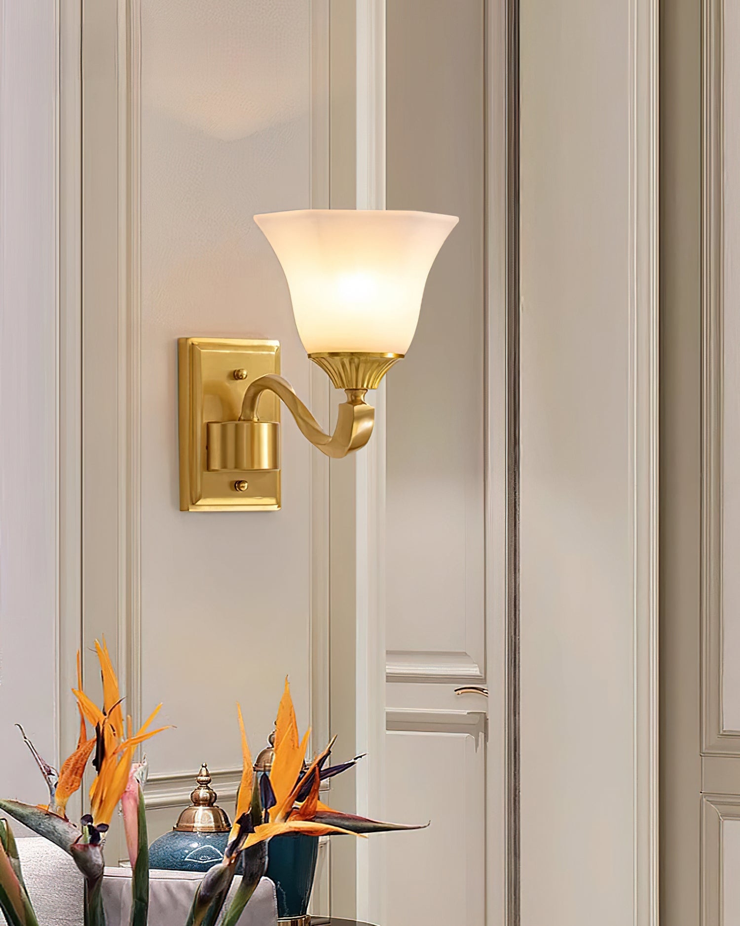 Lindby Wall Lamp