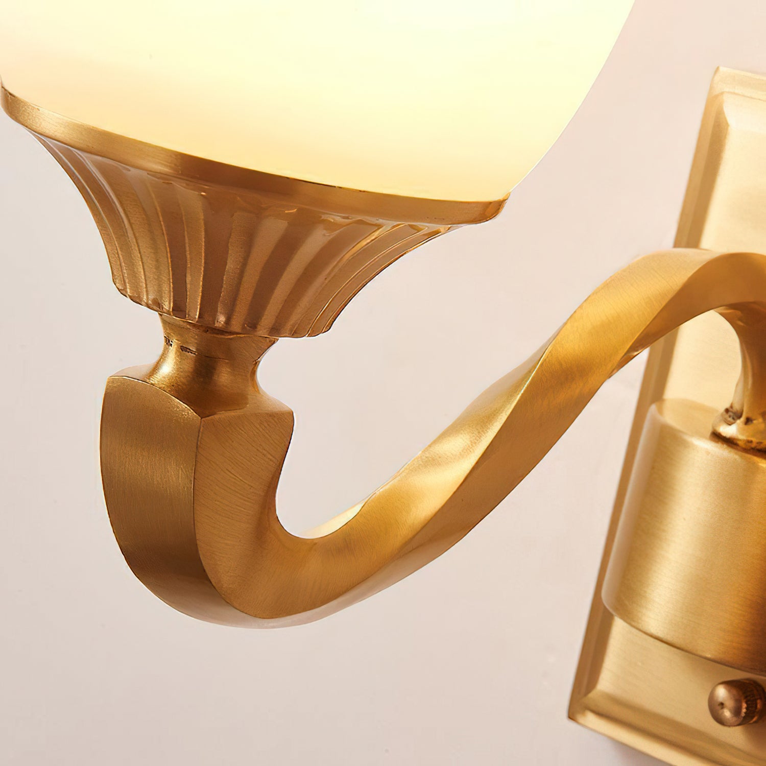Lindby Wall Lamp