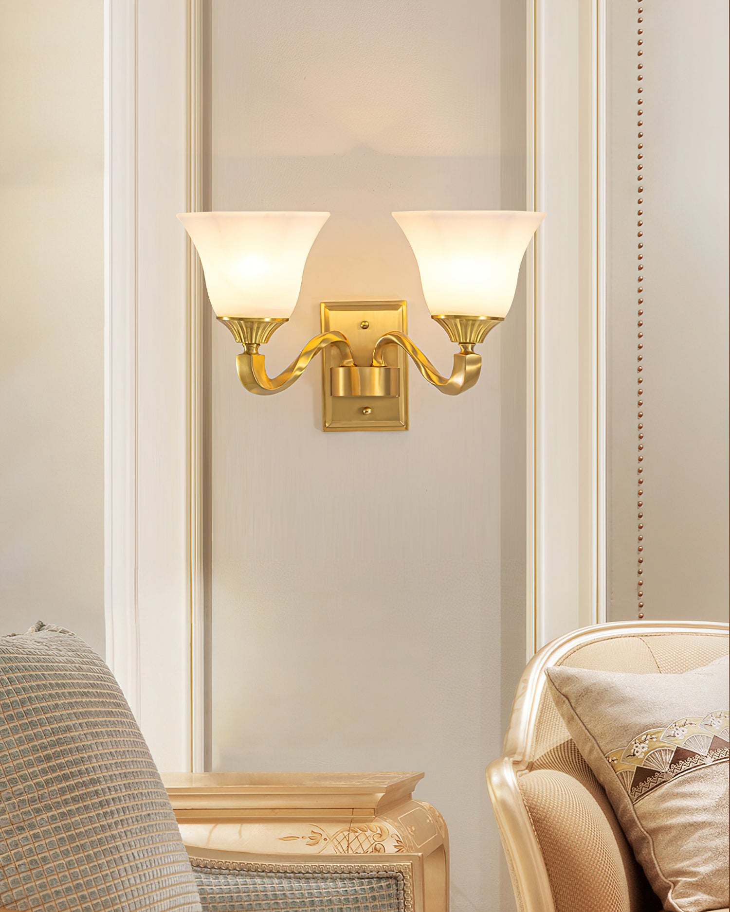 Lindby Wall Lamp