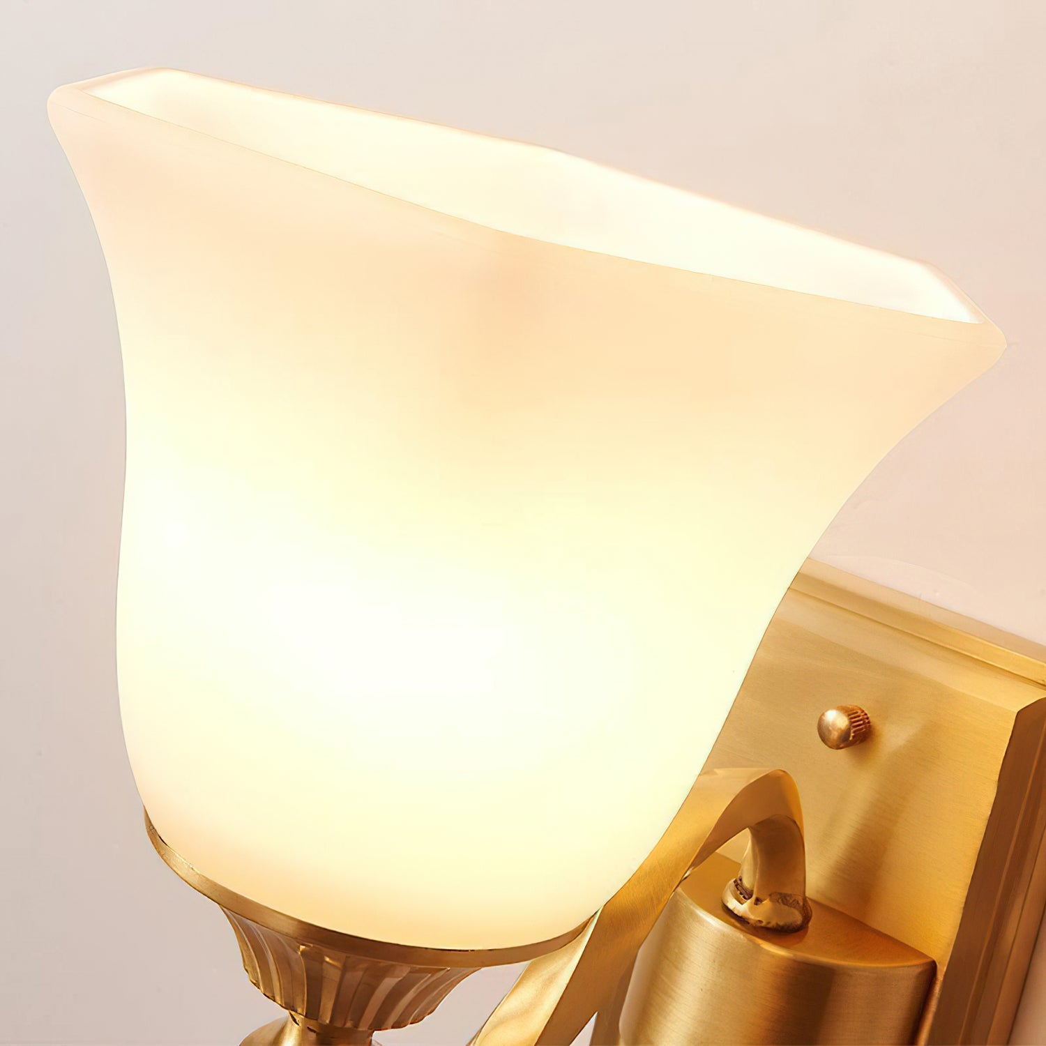Lindby Wall Lamp