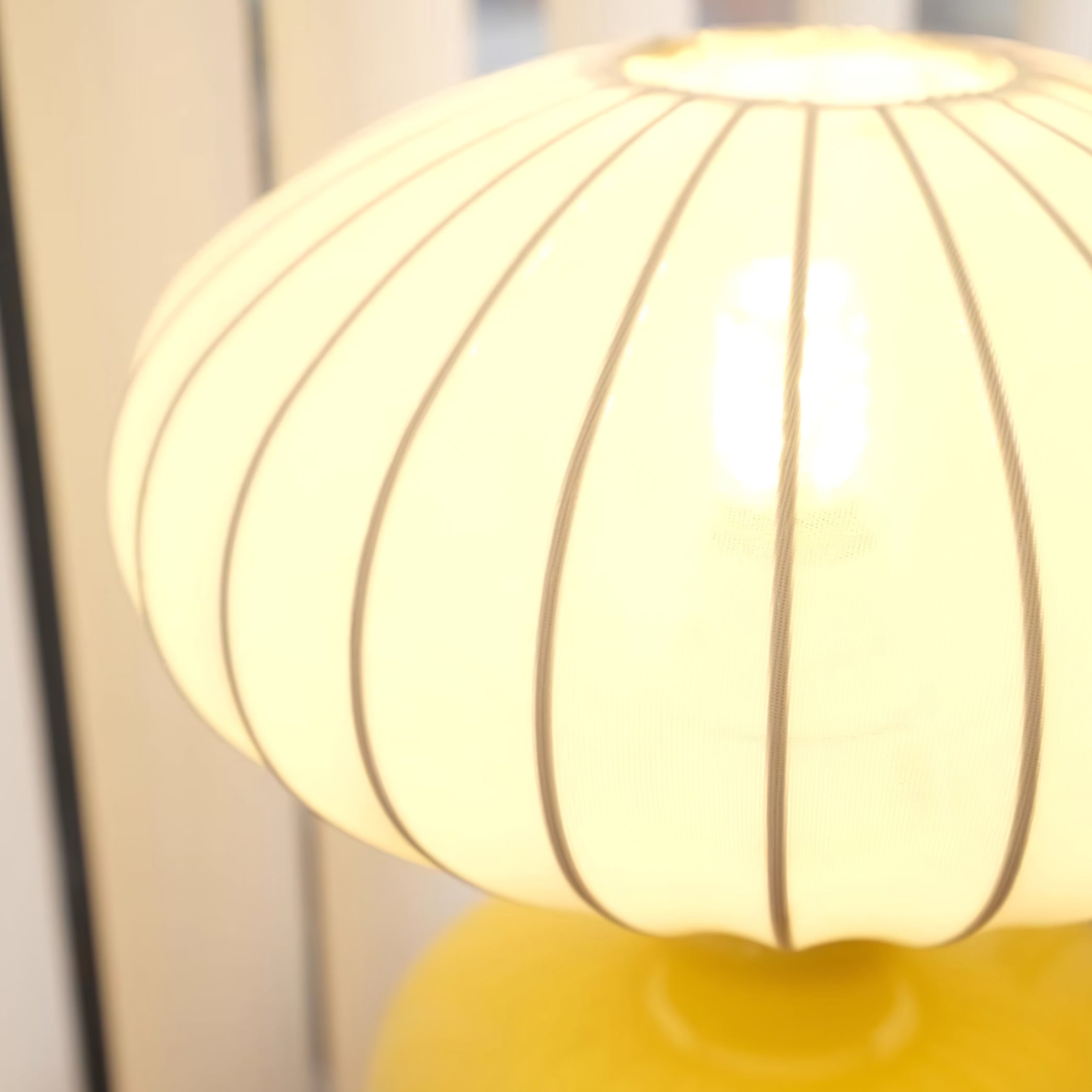 Lampe de table meringue