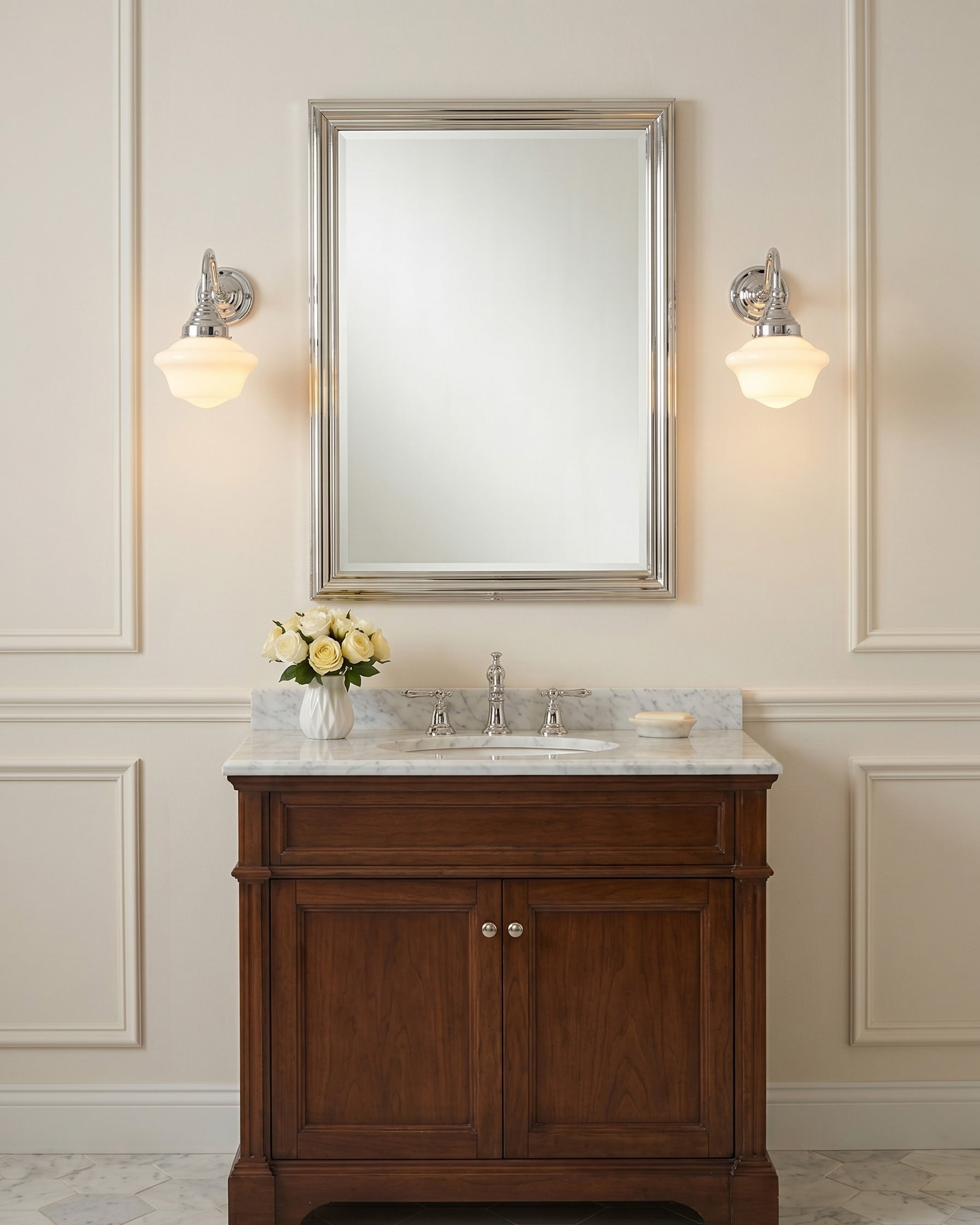 Avery Gooseneck Wall Sconce