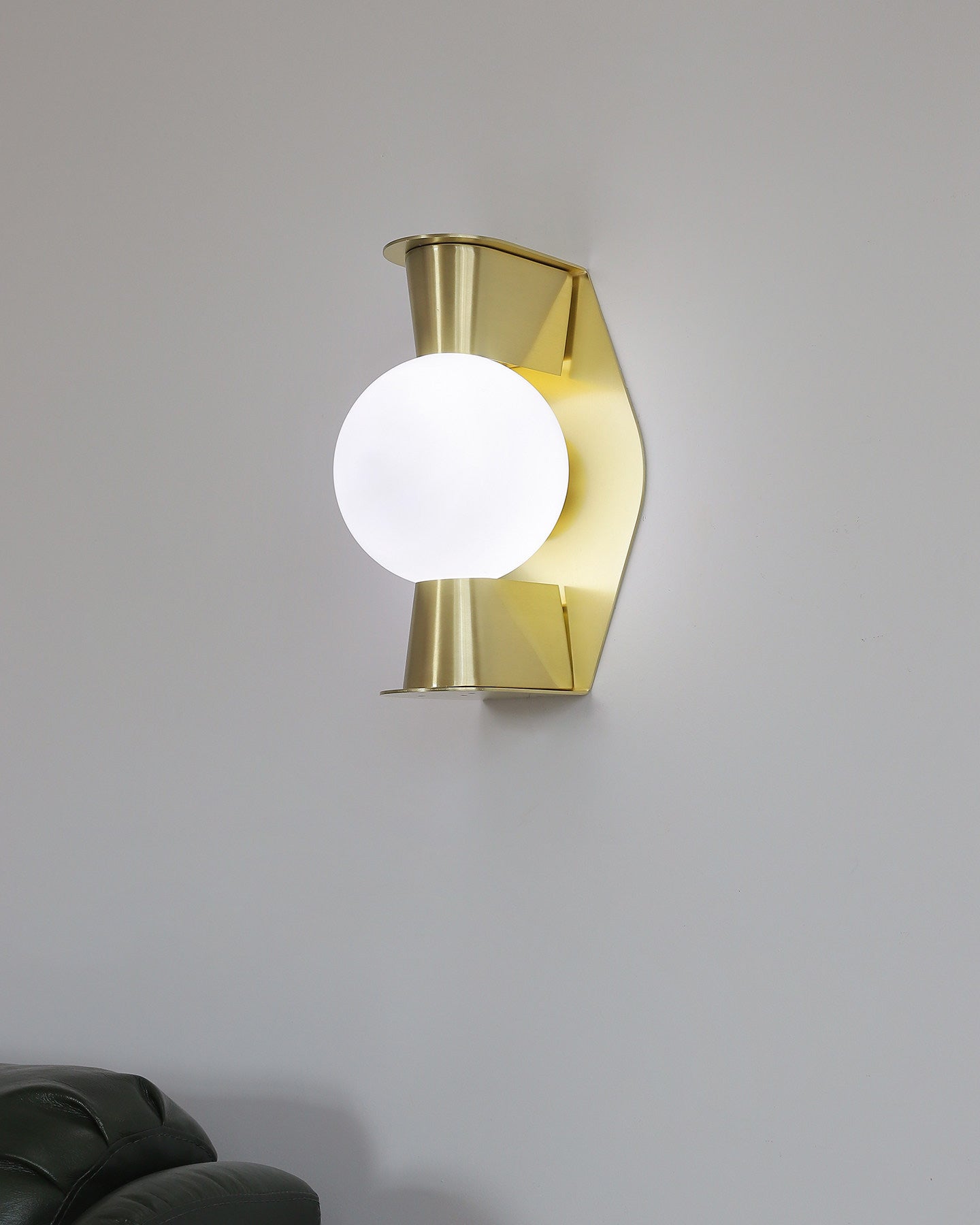 Remi Geometric Wall Sconce
