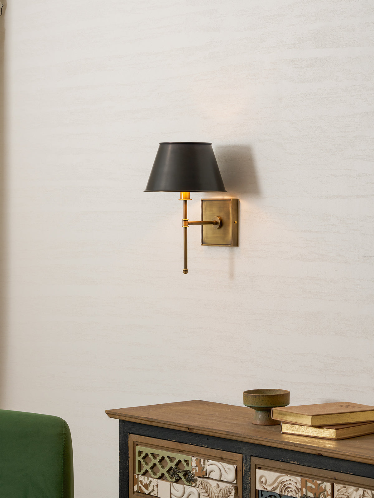 Rhodes Fluted Rod Wall Sconce