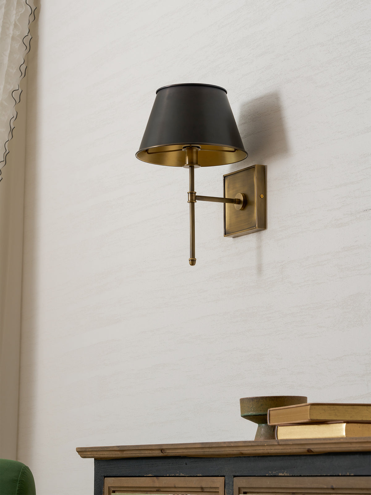 Rhodes Fluted Rod Wall Sconce