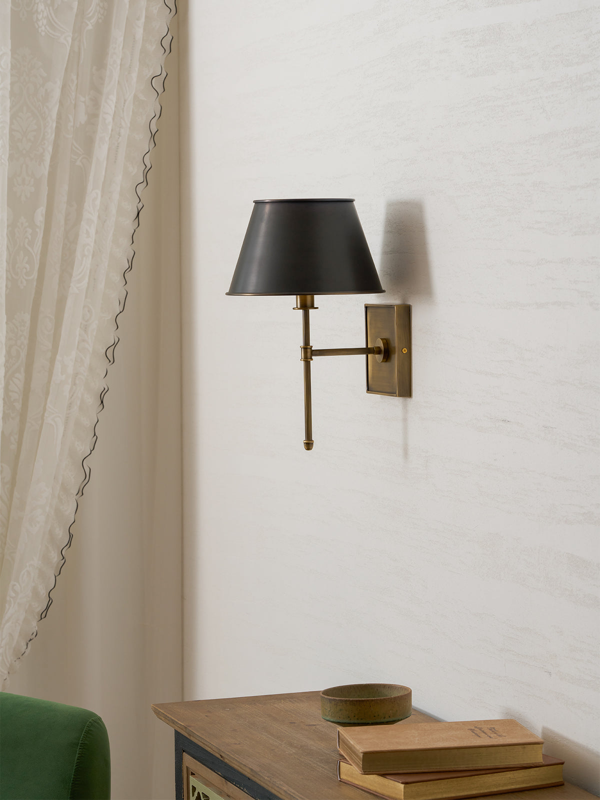 Rhodes Fluted Rod Wall Sconce