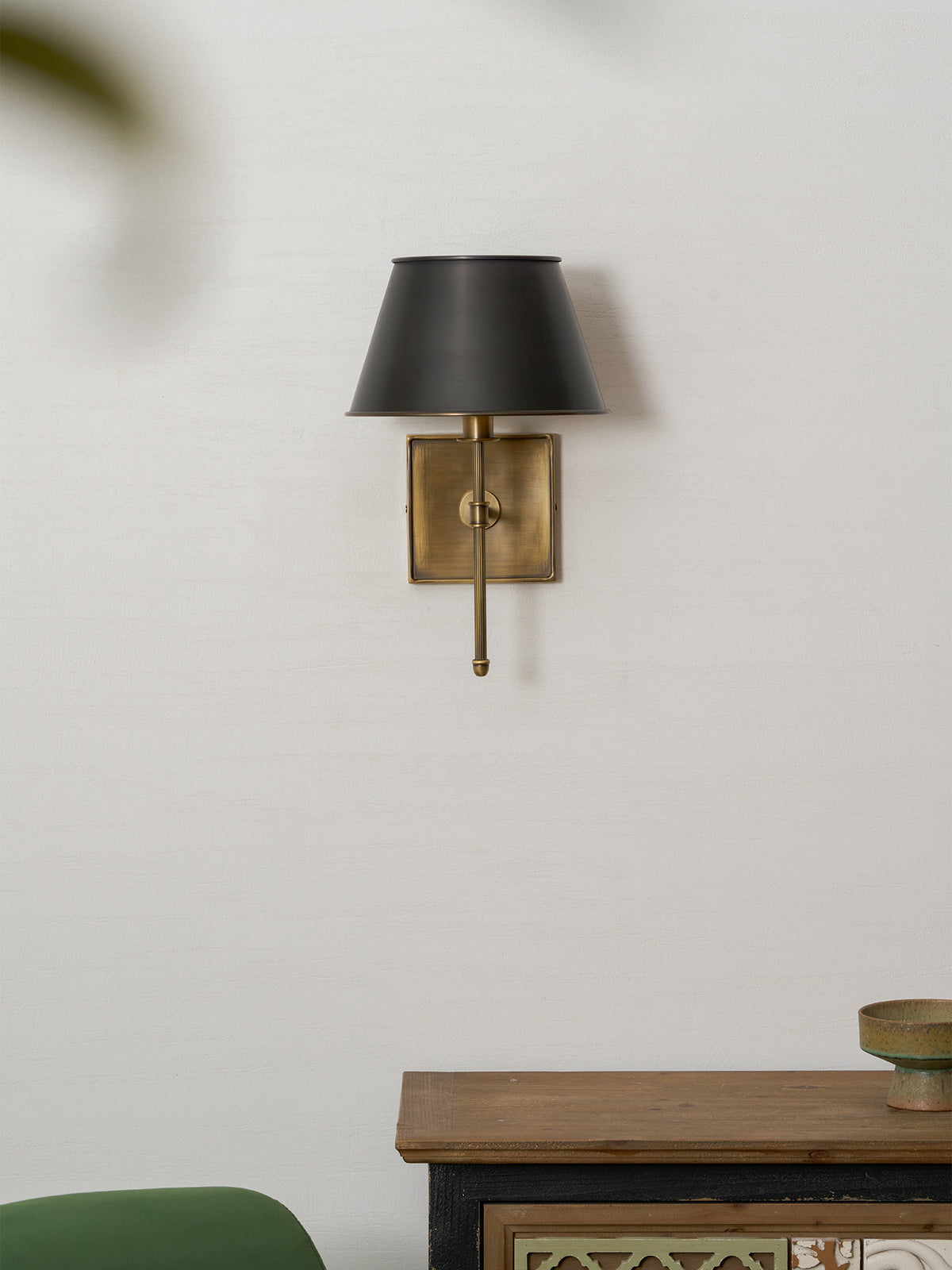 Rhodes Fluted Rod Wall Sconce