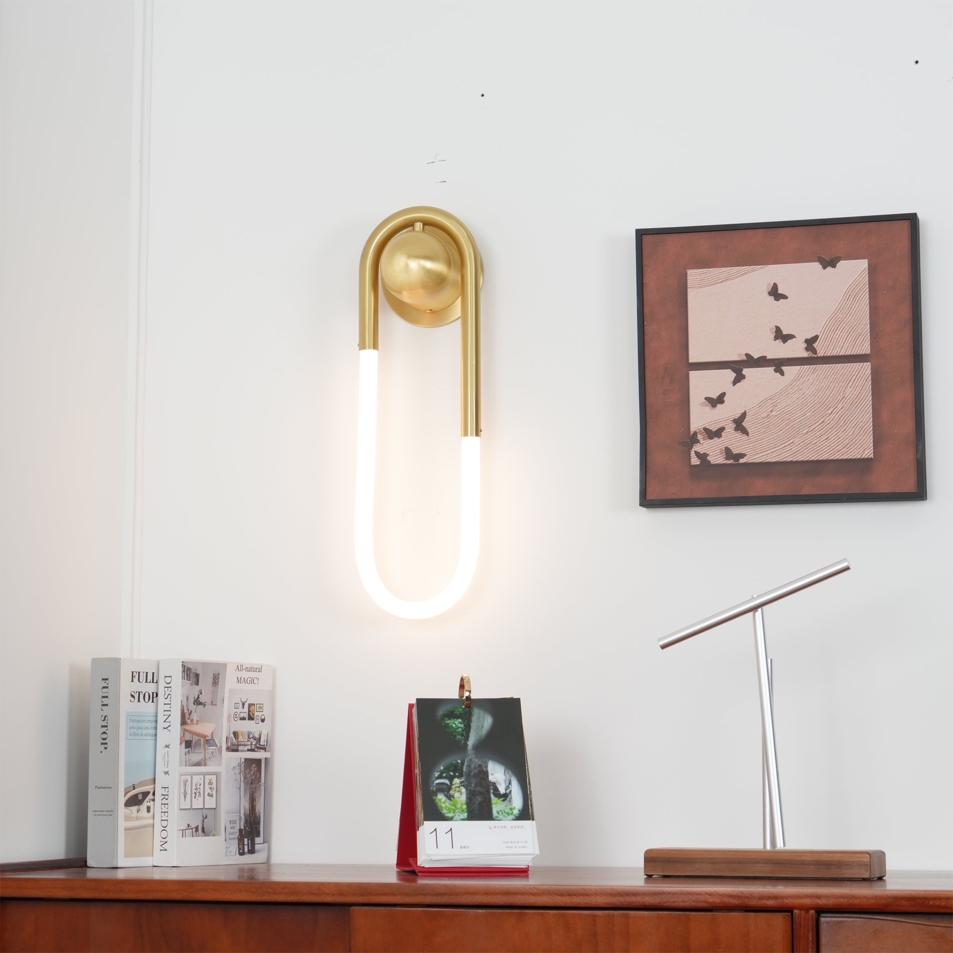 Rudi Loop Wall Lamp