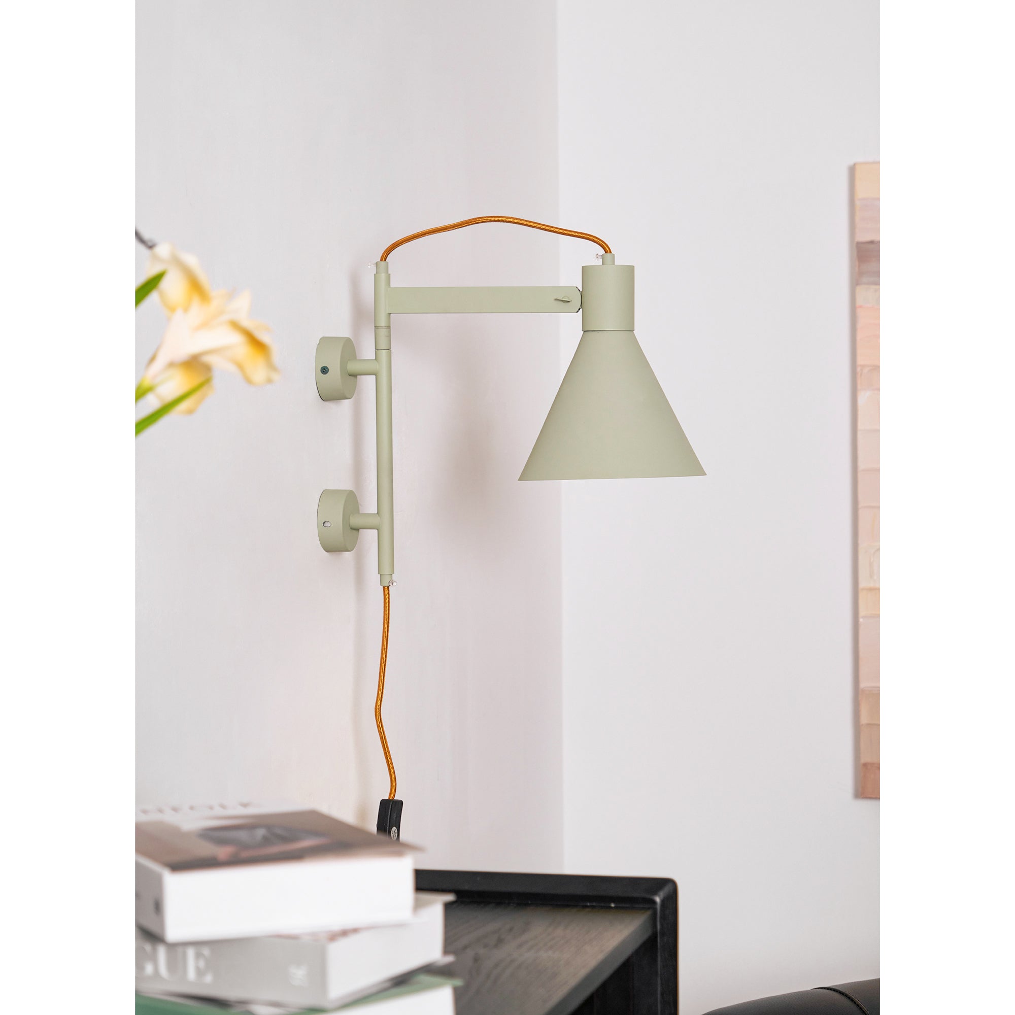 Studio Plug-In Wall Lamp