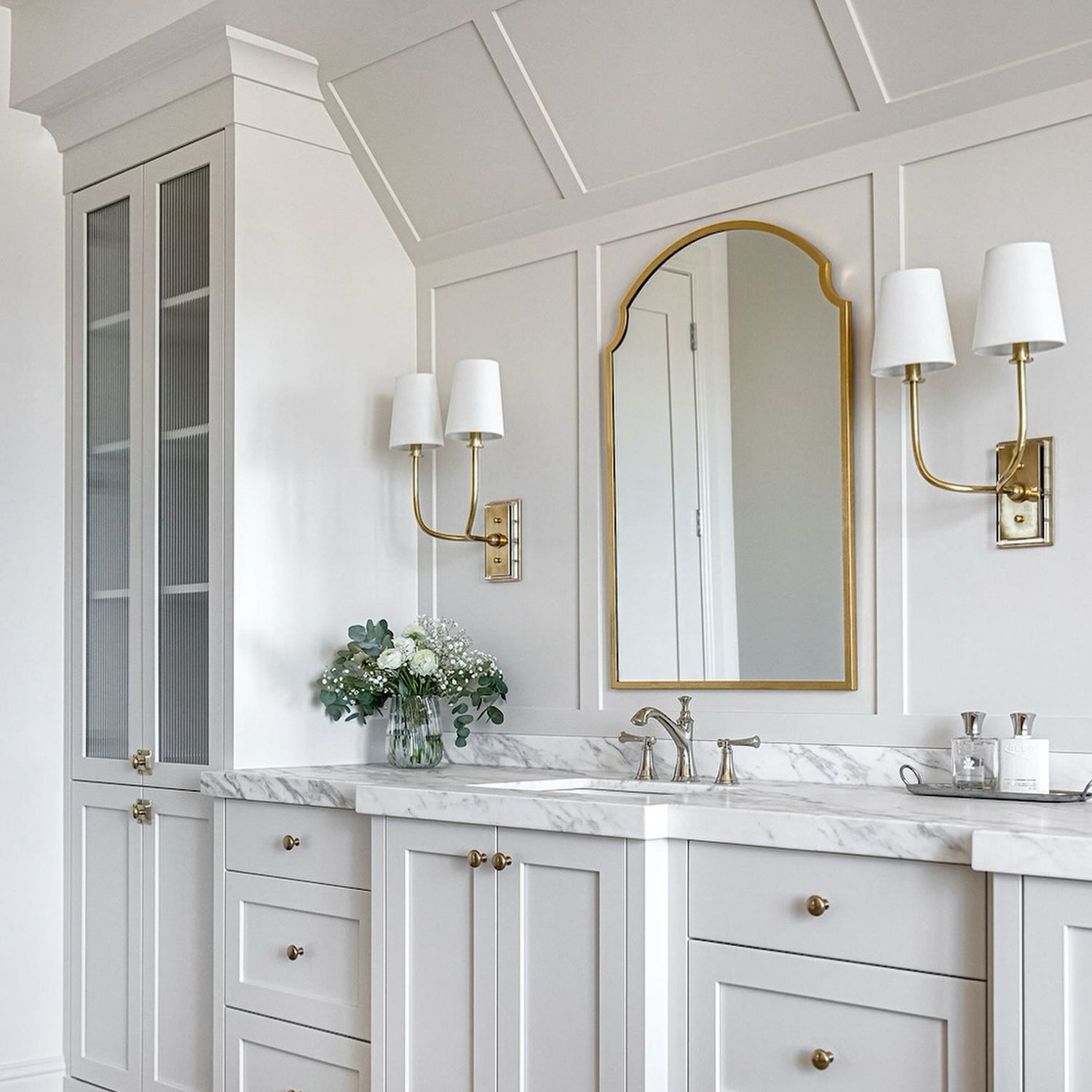 Tavernier Wall Lamp