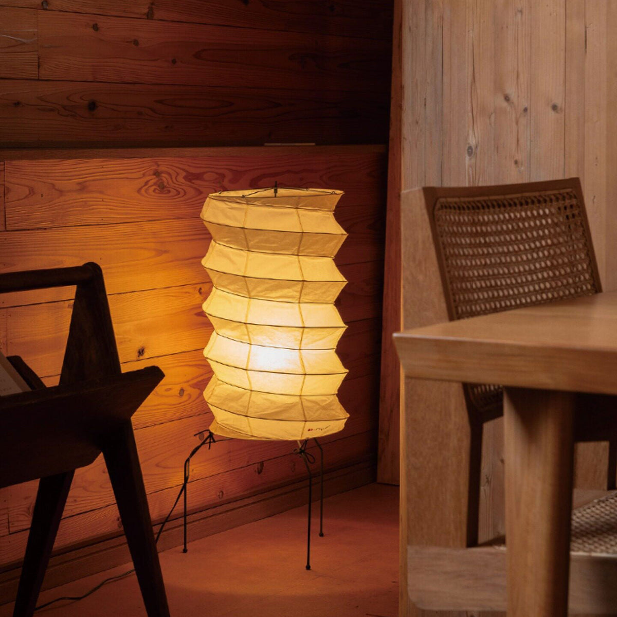 Akari Xuan Paper Floor Lamp size options